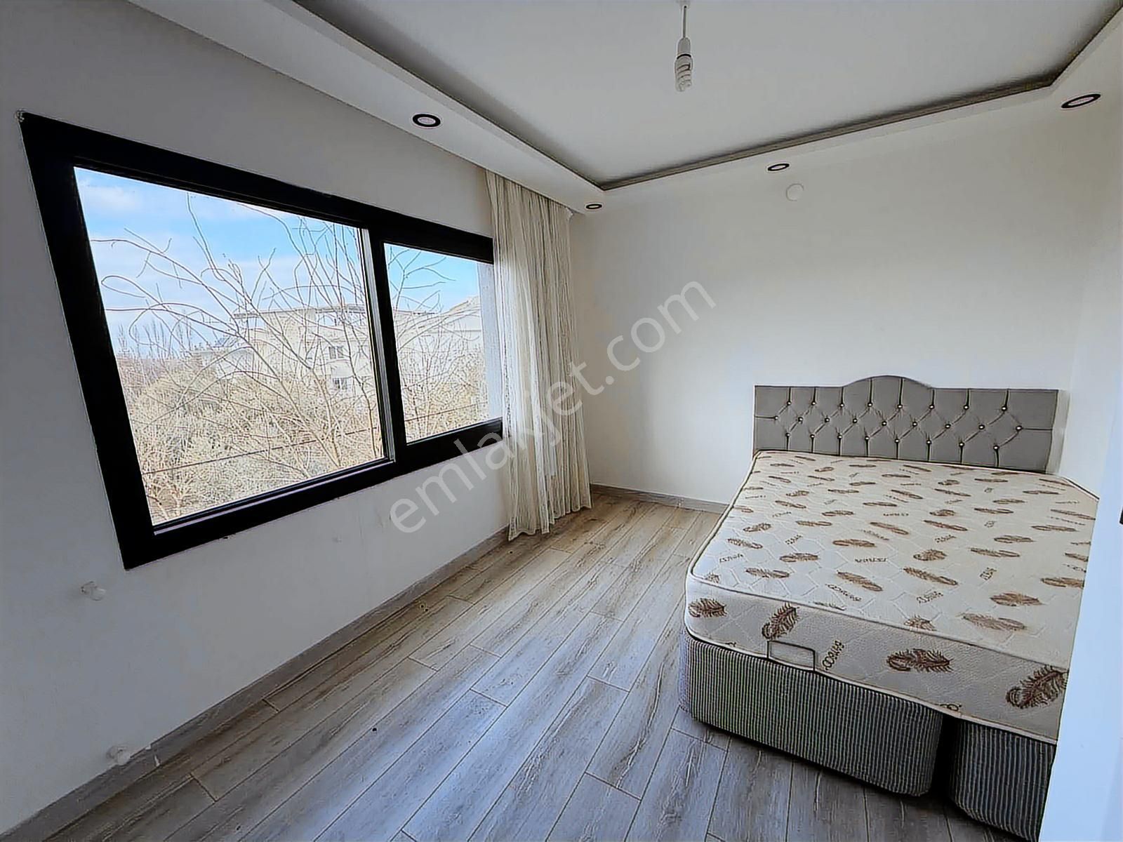 Kuşadası Güzelçamlı Da Deniz Manzaralı Triplex Eşyalı Villa - Görsel 16