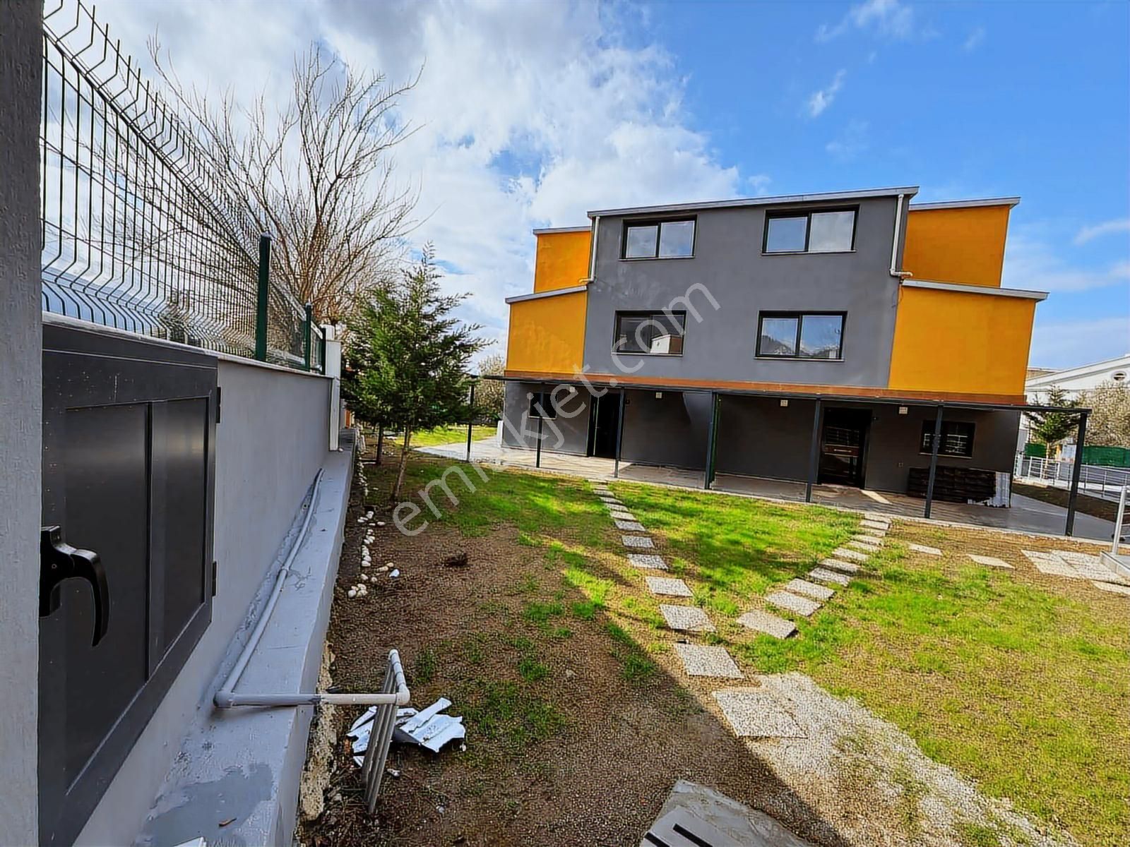 Kuşadası Güzelçamlı Da Deniz Manzaralı Triplex Eşyalı Villa - Görsel 17