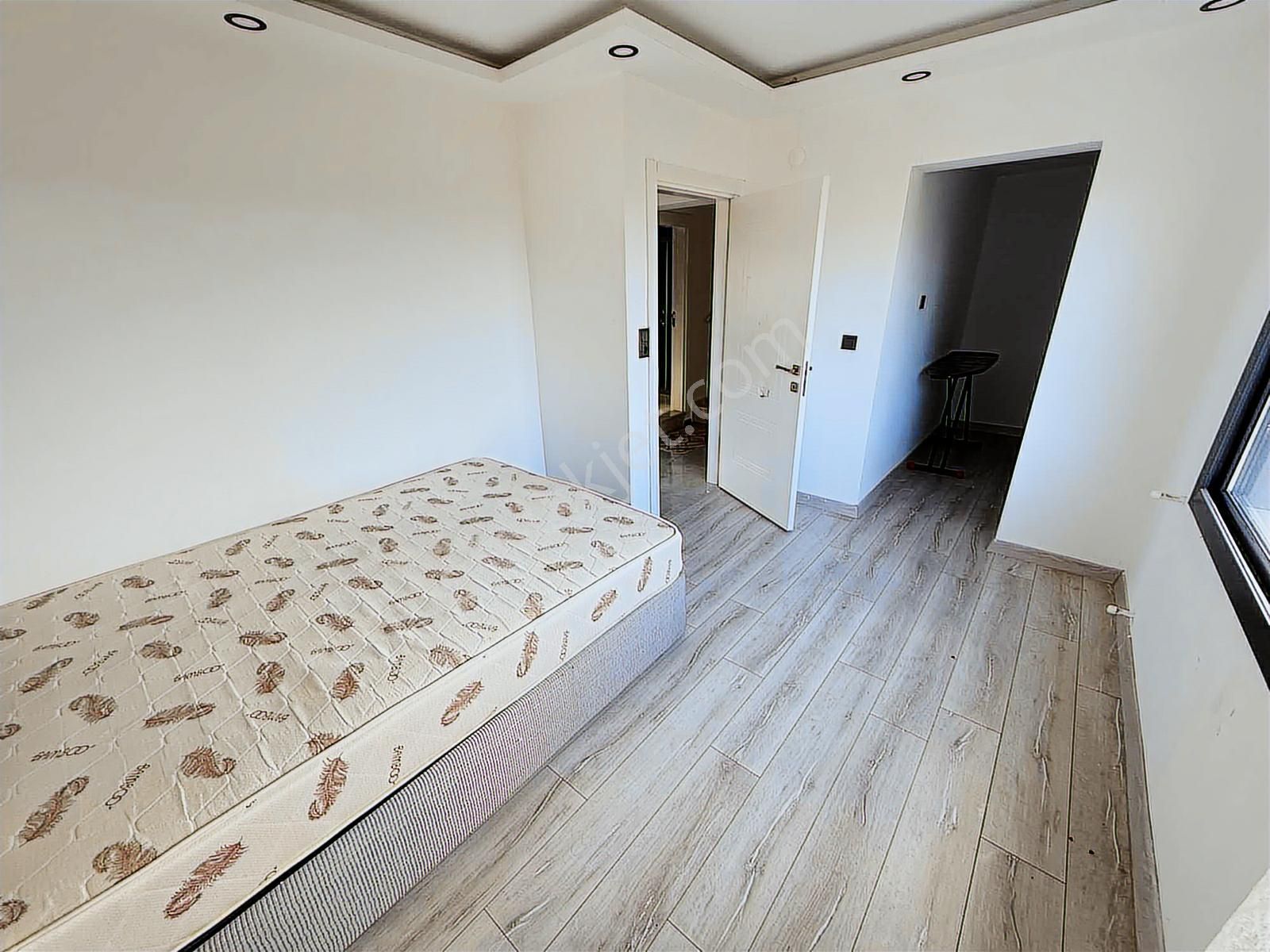 Kuşadası Güzelçamlı Da Deniz Manzaralı Triplex Eşyalı Villa - Görsel 14