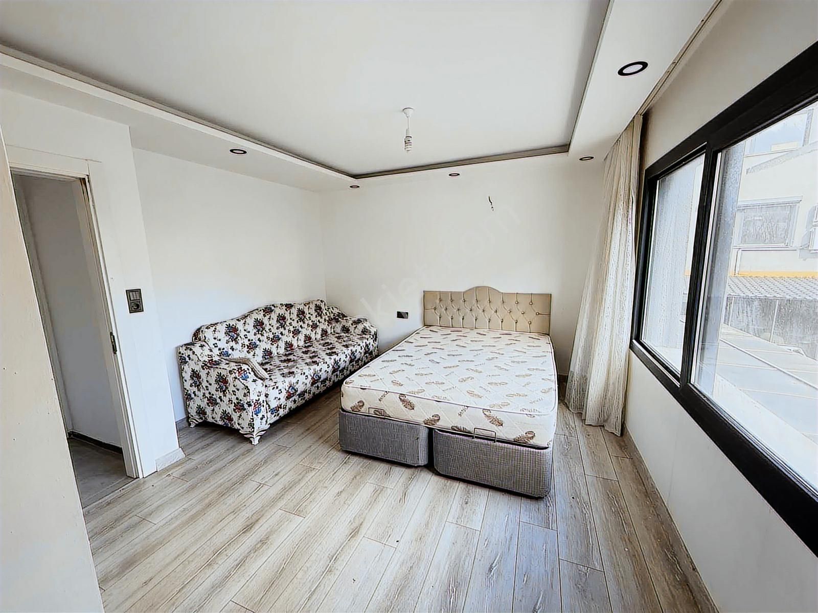 Kuşadası Güzelçamlı Da Deniz Manzaralı Triplex Eşyalı Villa - Görsel 13