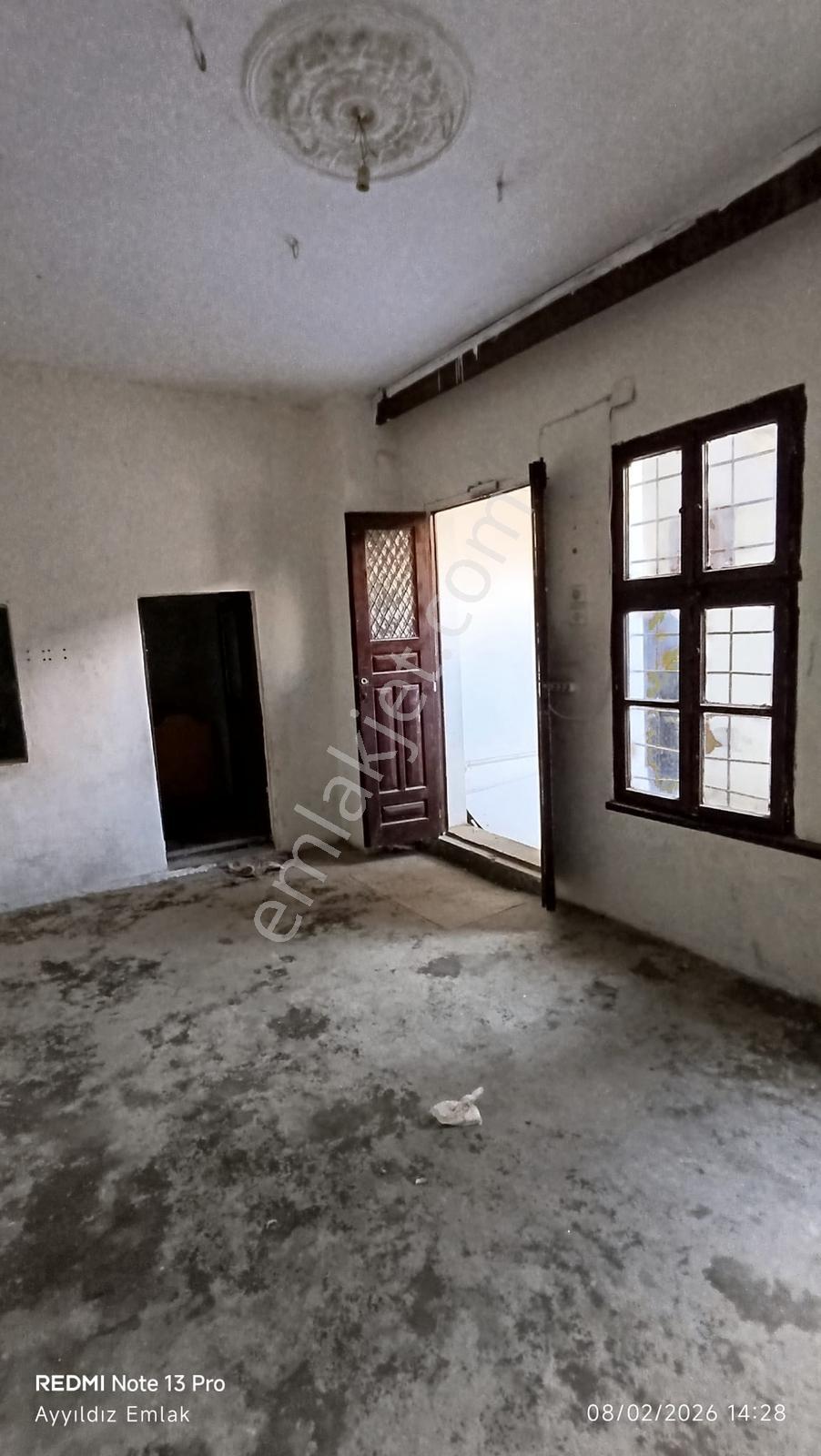 Ayyıldız Emlak'tan 56 M2 İki Katlı Avlulu Doğalgazlı Kargir Ev - Görsel 11