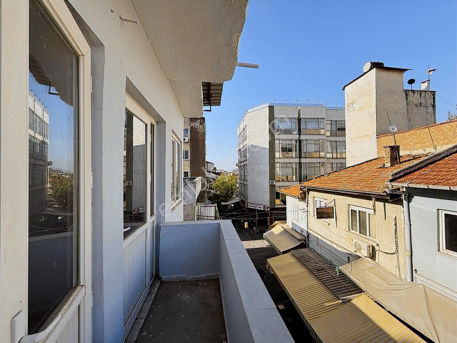 Pinokyo'dan 1.noter Karşısı Kiralık 1+1 Balkonlu Ofis Katı - Görsel 13