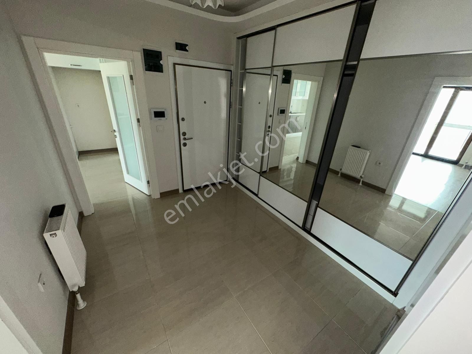 Koza Emlak'tan Törekent Mahalesinde Site İçinde Ara Katta Ebevyn Banyolu 4+1 Satılık Daire - Görsel 24