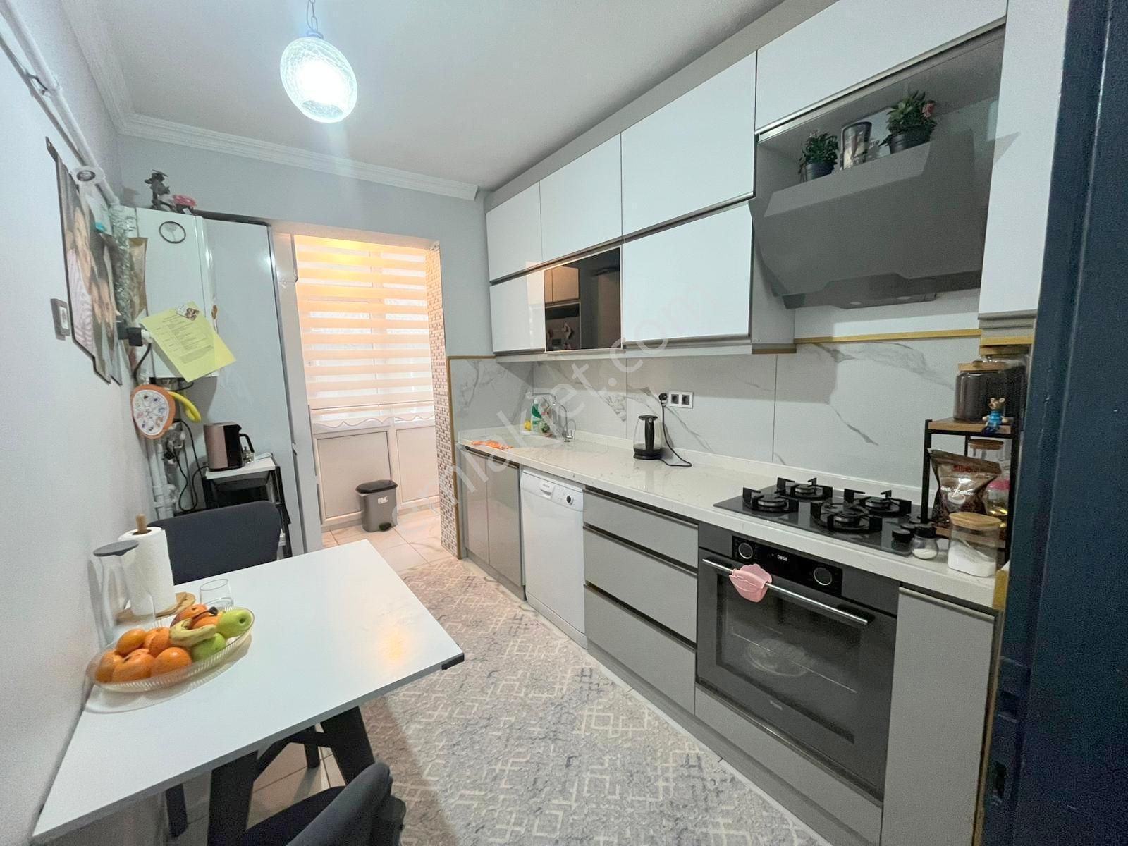 Şafak'tan Atış Caddesi Üzerinde 3+1 Lüks Yapılı 1.katta Acil!