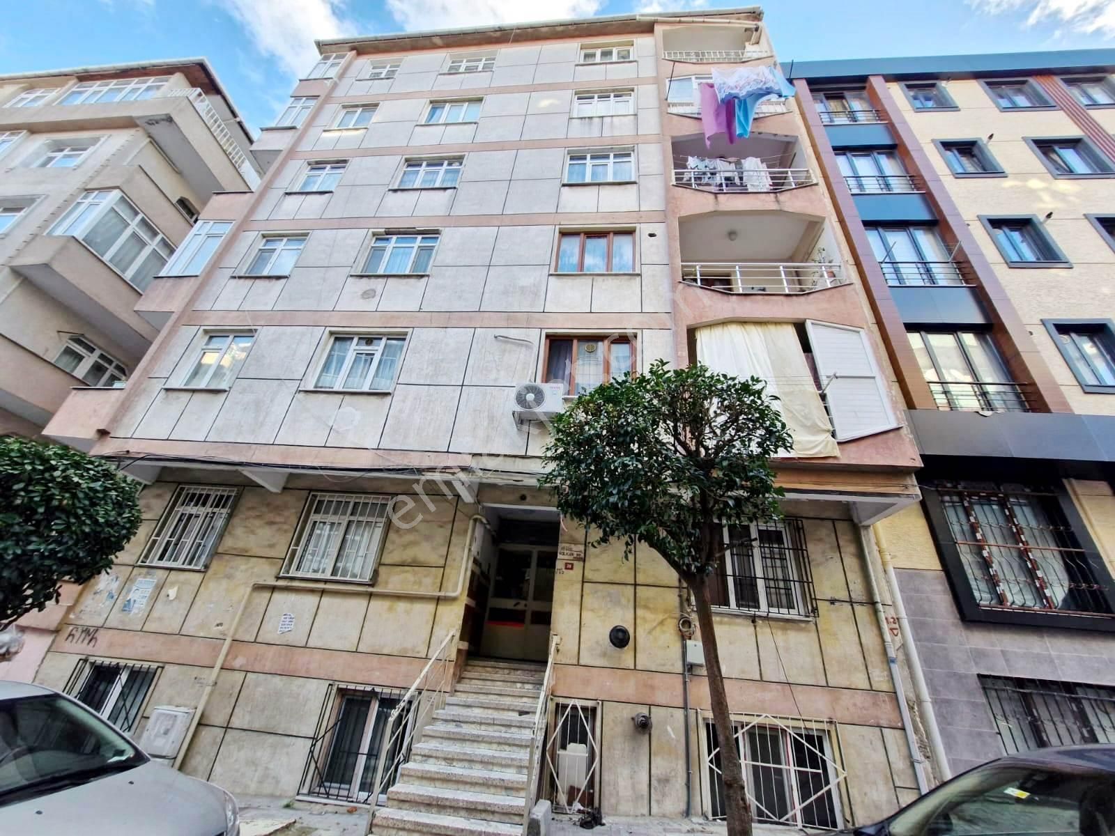 Kentsele Girecek Metro Metrobüs Yakını Satılık 2+1 Bodrum Daire - Görsel 2