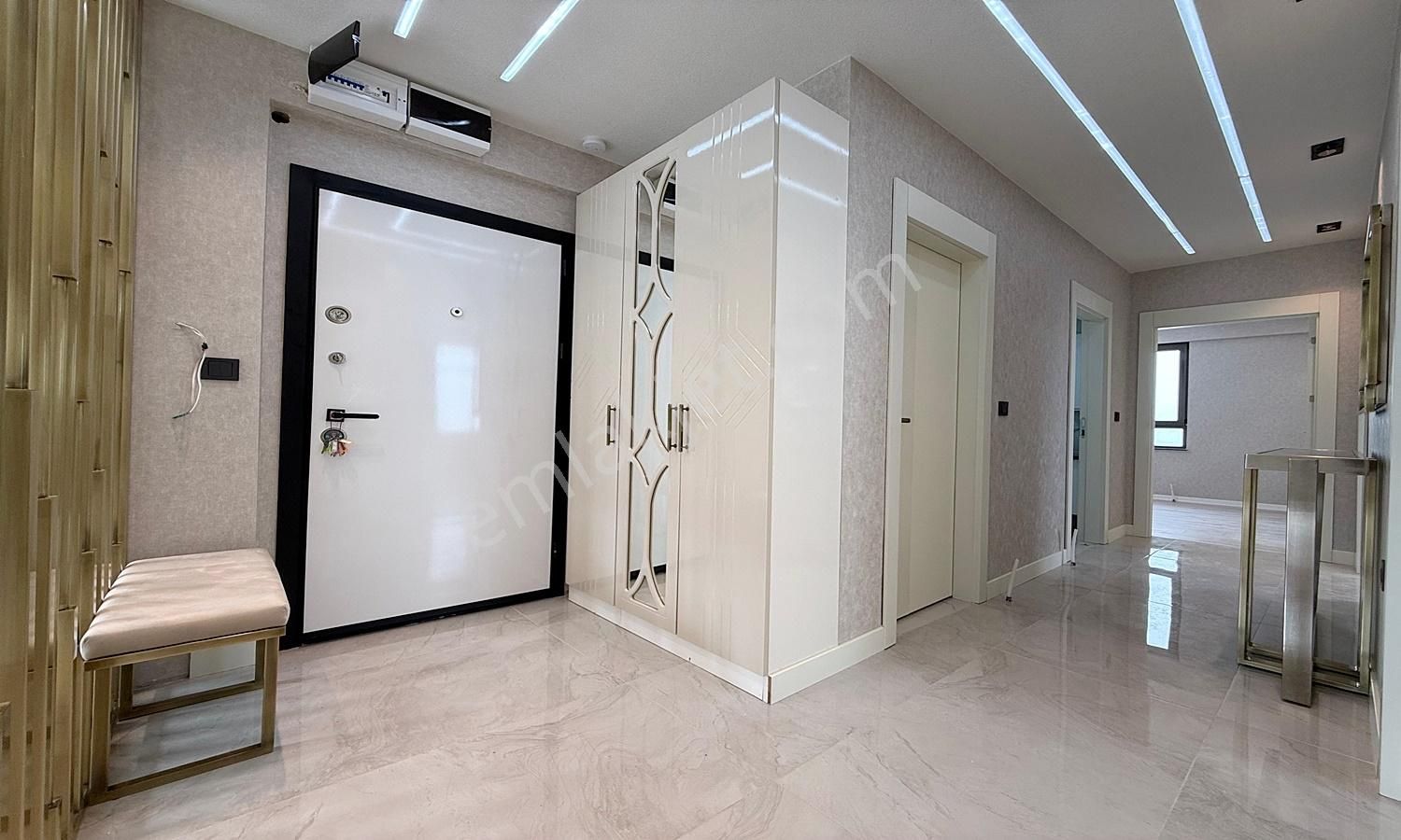 Yasa'dan Hisar Da Full Yapılı E.banyolu Katta Cadde Yakını! - Görsel 9