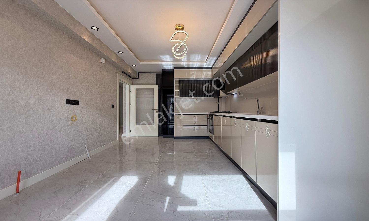 Yasa'dan Hisar Da Full Yapılı E.banyolu Katta Cadde Yakını! - Görsel 6