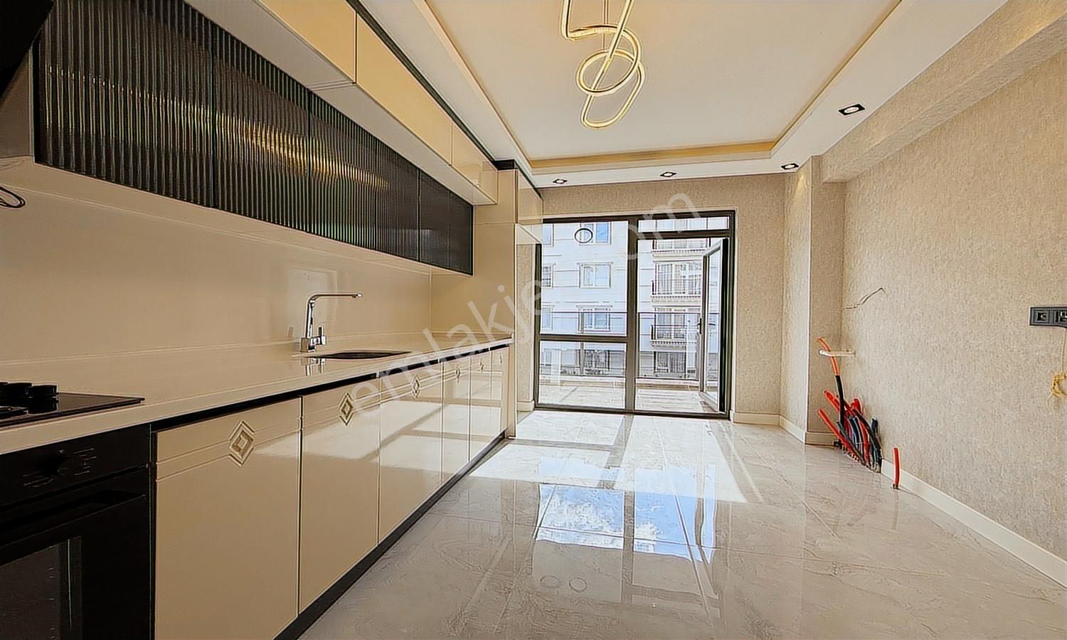 Yasa'dan Hisar Da Full Yapılı E.banyolu Katta Cadde Yakını! - Görsel 5