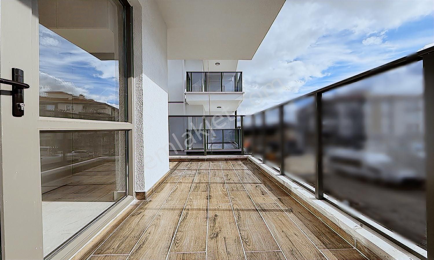 Yasa'dan Hisar Da Full Yapılı E.banyolu Katta Cadde Yakını! - Görsel 24