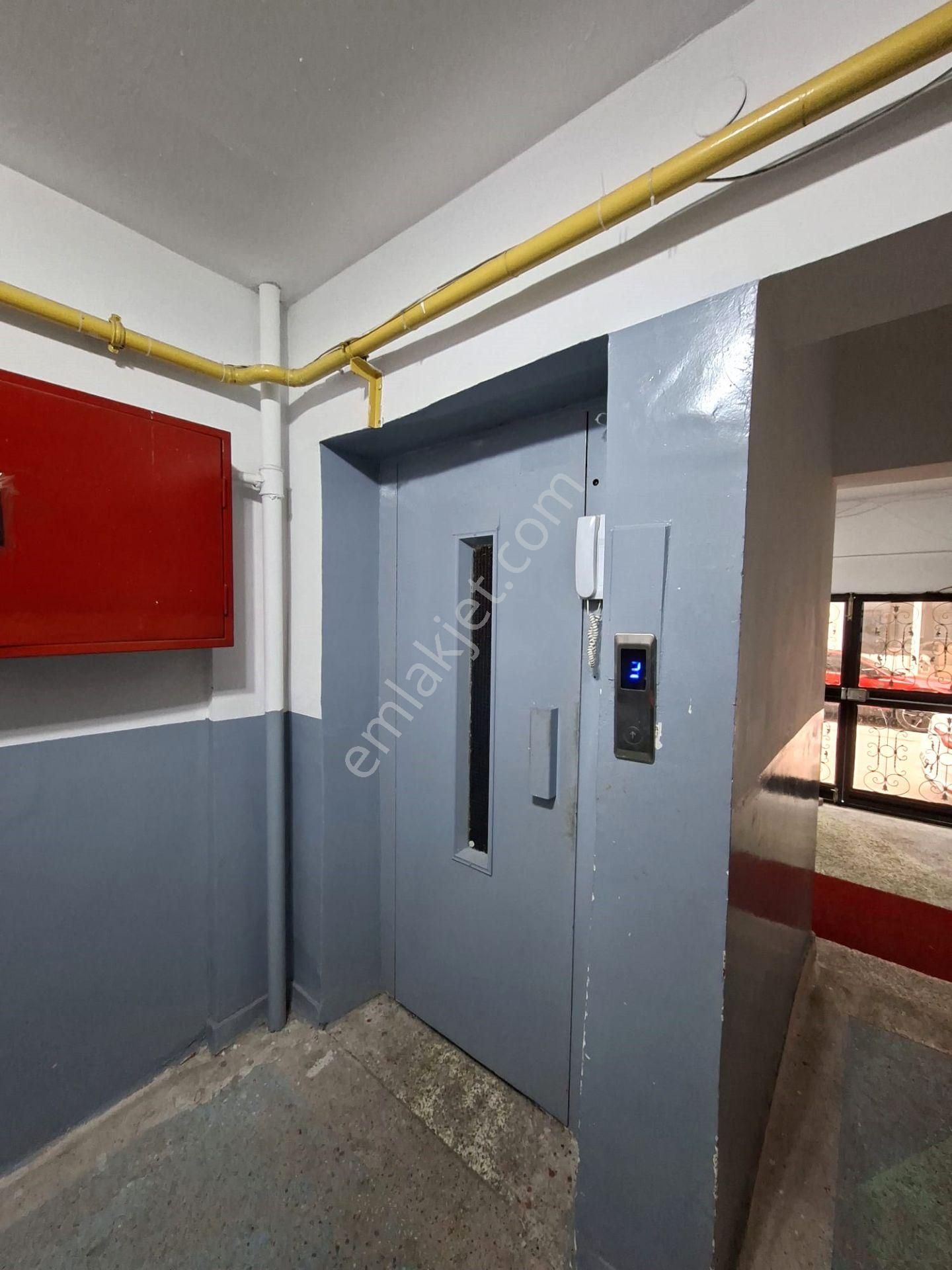 Recep Ümit'ten Gazi Yakup Satar Caddesi Üzeri , Büyük Park Karşısı Satılık 3+1 Asansörlü Daire. - Görsel 23