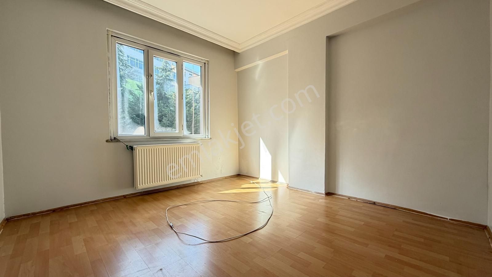 İlka'dan Tümleç Sk Geniş 3+1 Kiralık Daire Metrobüse 5 Dk - Görsel 13