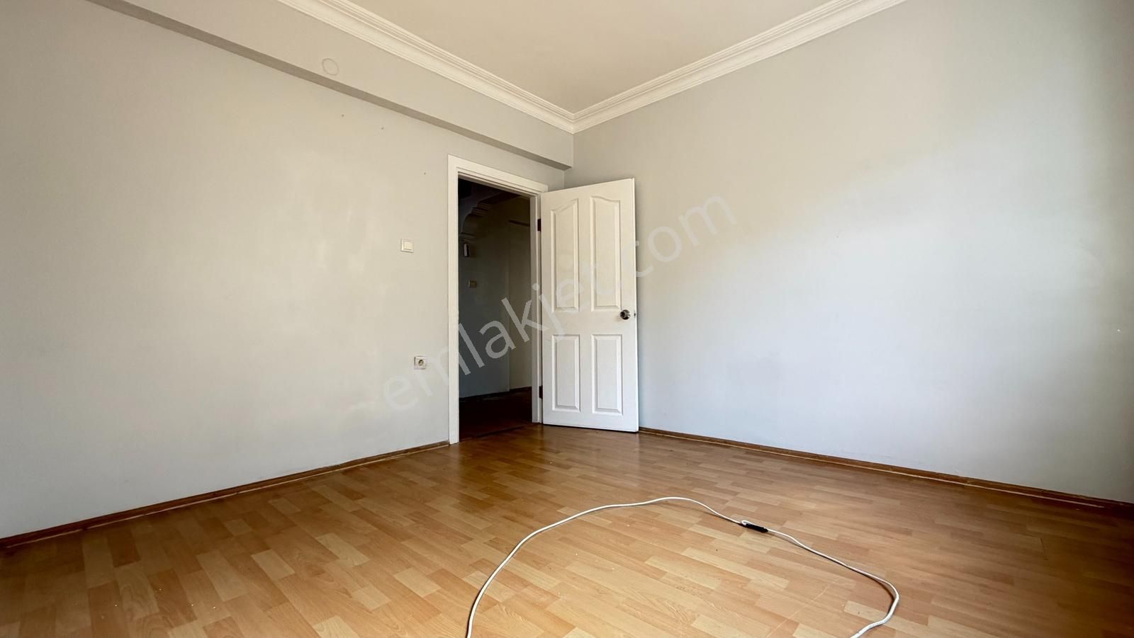 İlka'dan Tümleç Sk Geniş 3+1 Kiralık Daire Metrobüse 5 Dk - Görsel 17