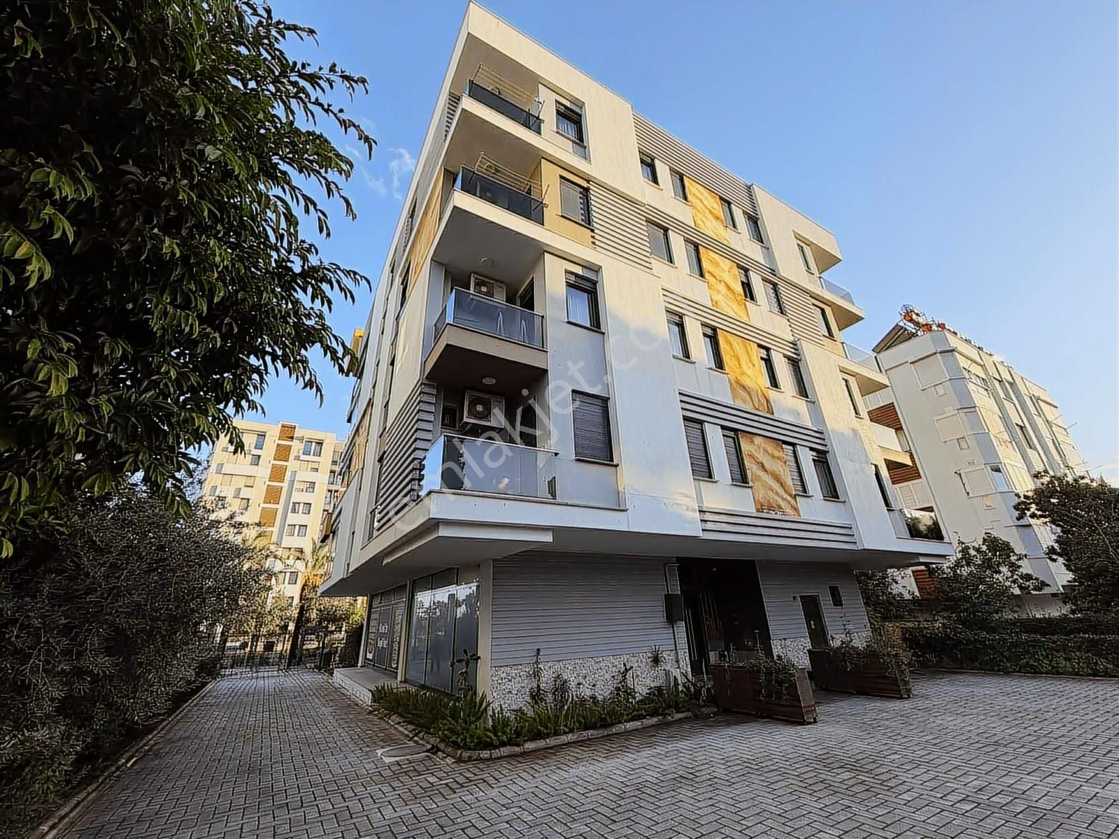 Vatandaşlığa Uygun Denize 50 Metre Lüks 3+1 Satılık Daire - Görsel 32