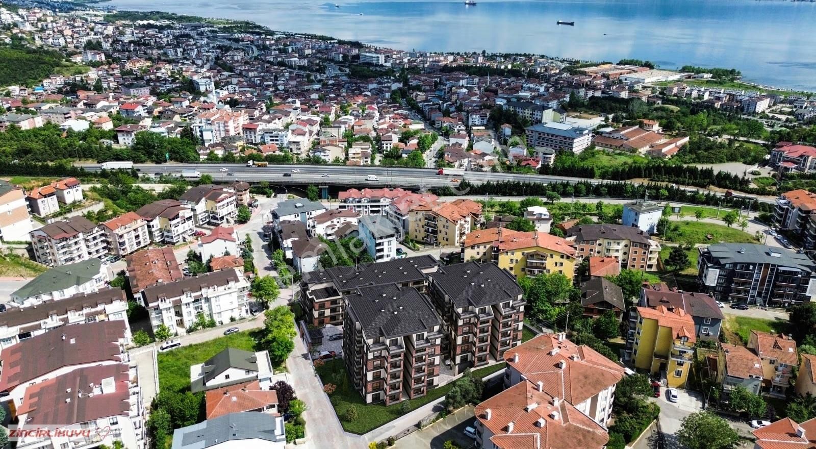Kuruçeşme Kocatepe Mh. Yeni Yapım Sitede Manzaralı 180m2 3+1 - Görsel 3