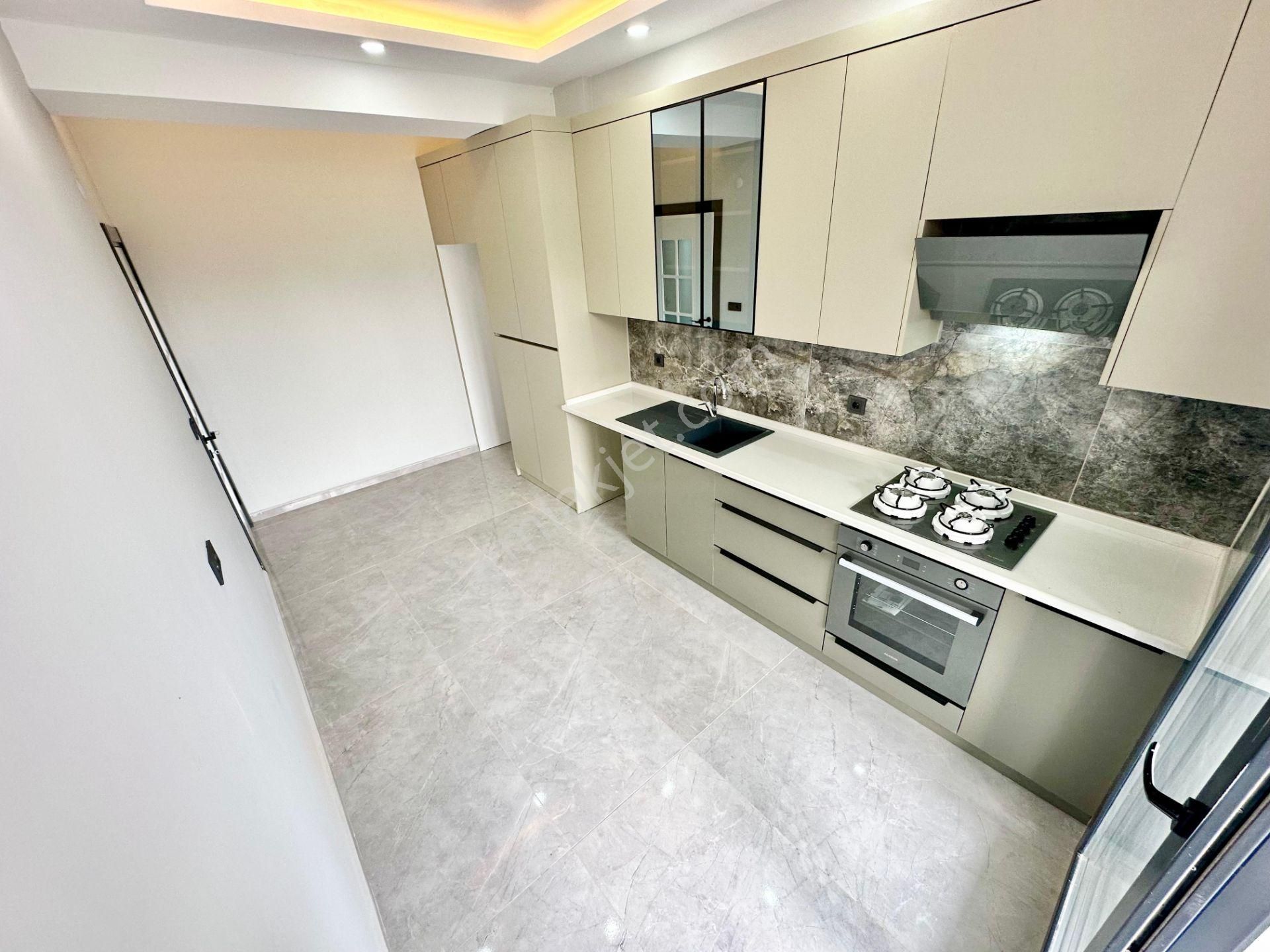 ꧁ay Emlaktan꧂akçay - Güre Arasında Denize Yakın Kazdağı Manzaralı Geniş Teraslı Satılık 2+1 Daire - Görsel 5