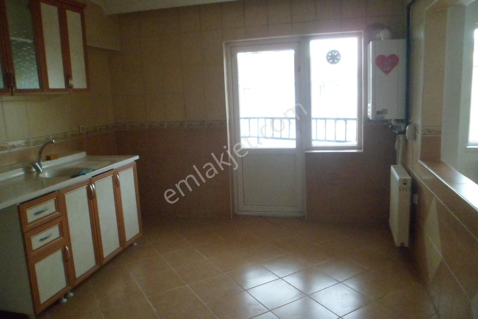 Etimesgutta Kiralık 3+1 Daire Mansuroğlu Emlaktan