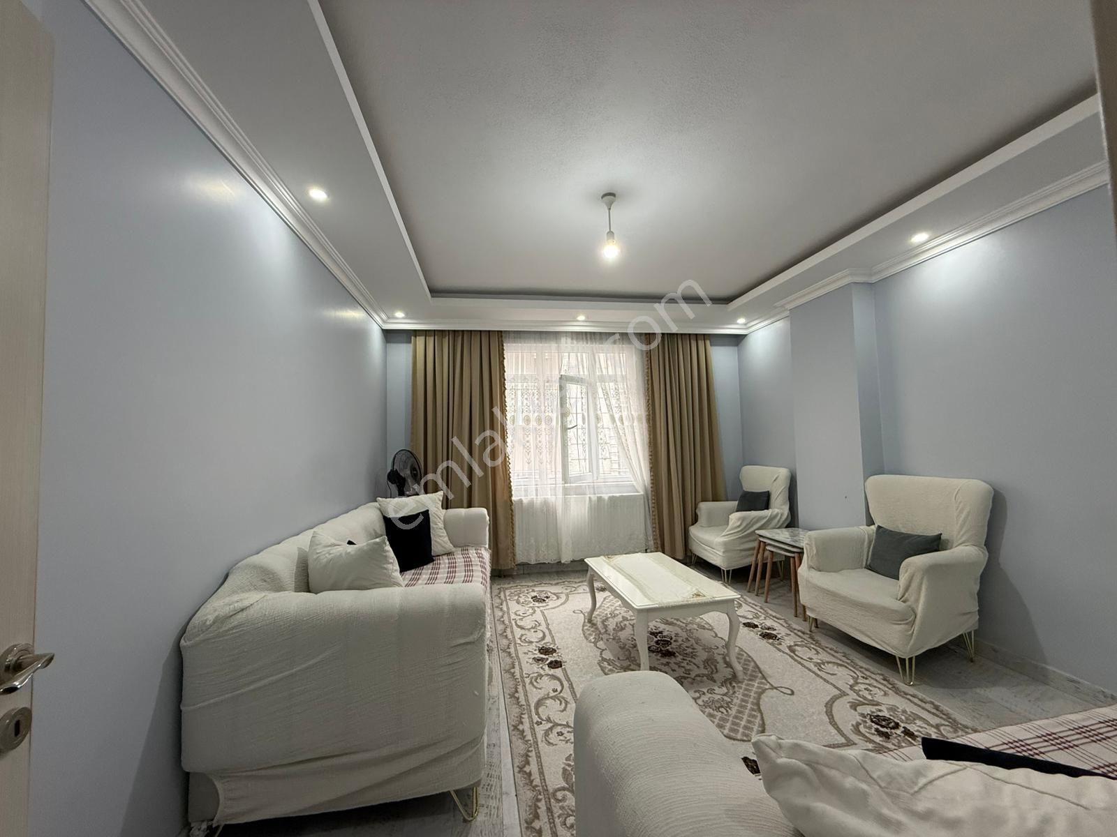 Kıraç İstiklal Mah'de 2+1 115 M² Arakat Balkonlu - Cuma Pazarı