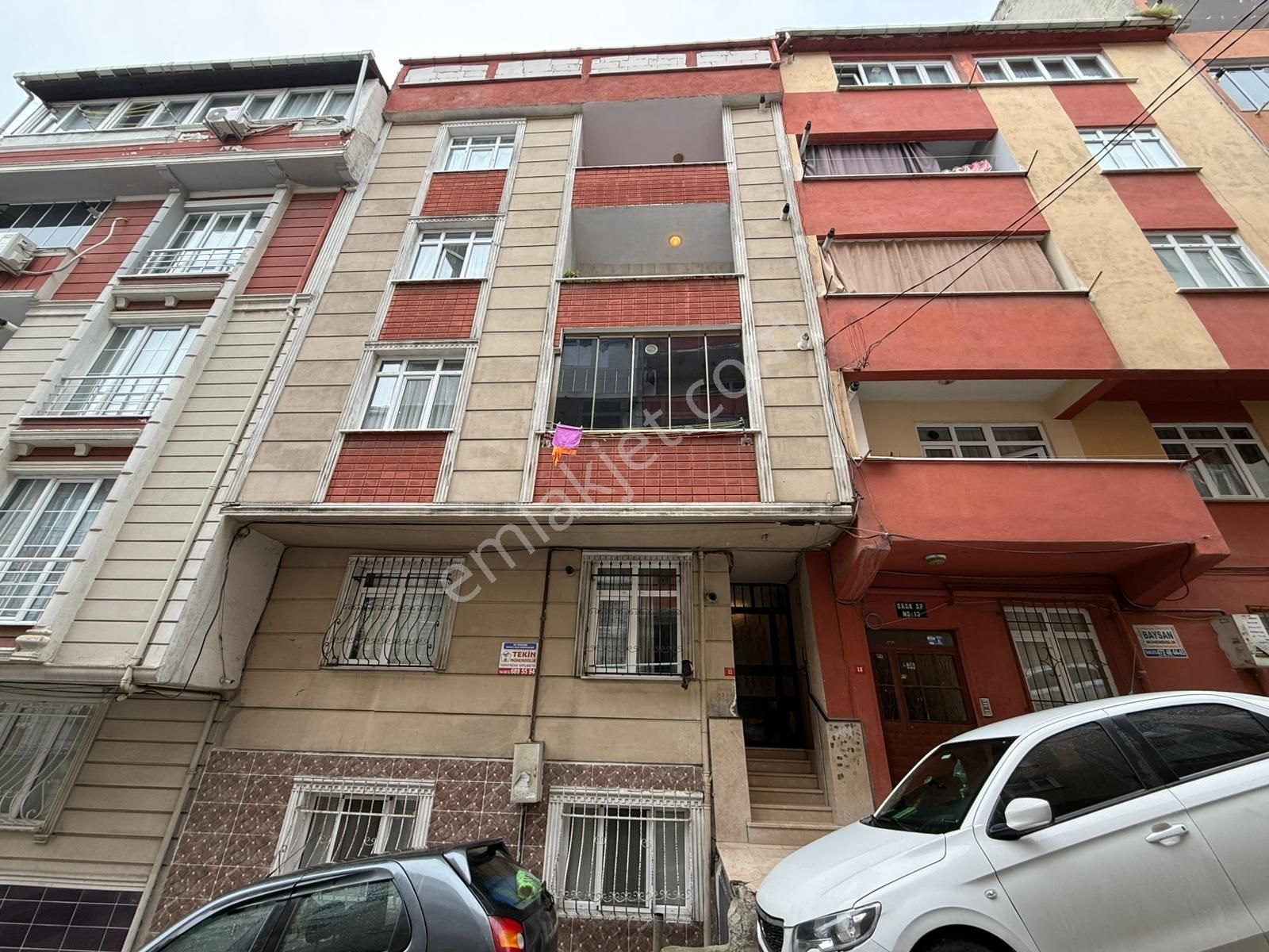Kıraç İstiklal Mah'de 2+1 115 M² Arakat Balkonlu - Cuma Pazarı - Görsel 2