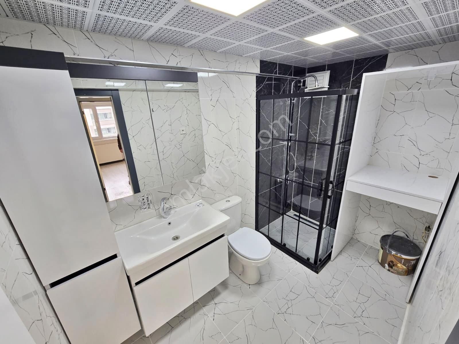 Elvankent'te Sitede 3+1 Asansörlü Ultra Lüks Yapılı Ara Kat Ev - Görsel 34