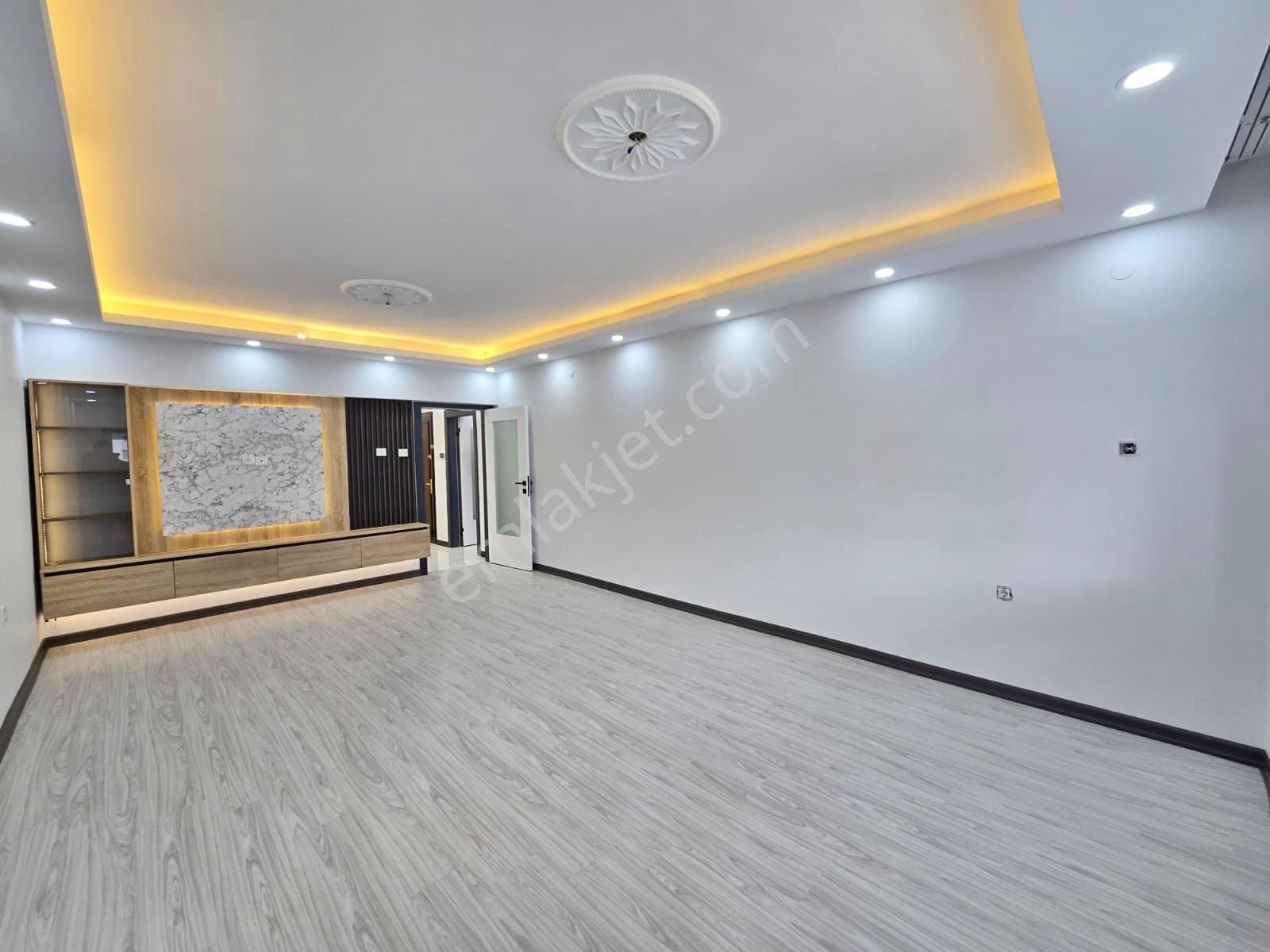 Elvankent'te Sitede 3+1 Asansörlü Ultra Lüks Yapılı Ara Kat Ev - Görsel 32