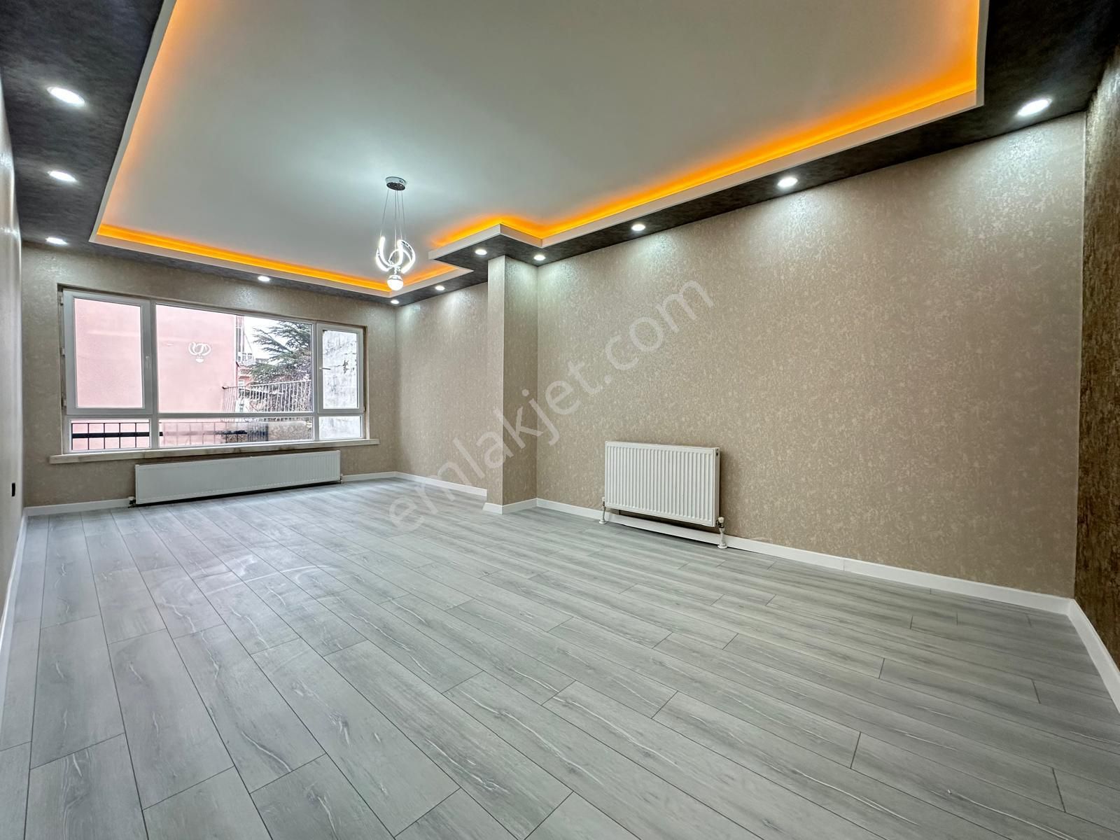 1. Kat Konumunda 2+1 Ultra Lüks Yapılı Kilerli Tamamına Kredi