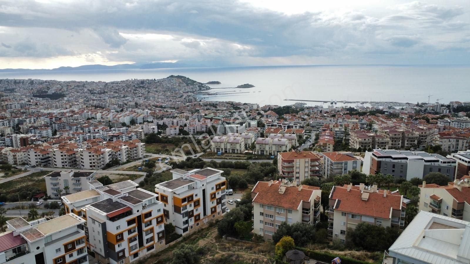 Kuşadası Ege'de Deniz Manzaralı, Havuzlu Sitede 200 M² 4+1 Satılık Lüks Daire - Görsel 2