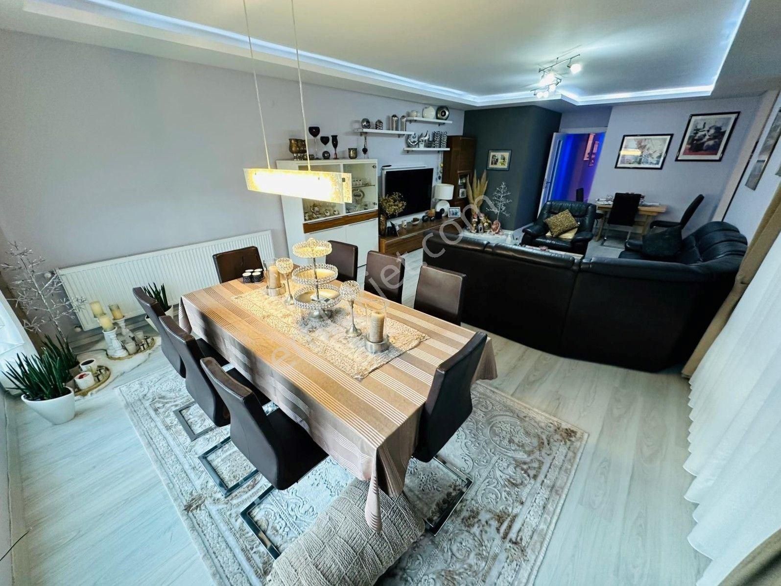 Kuşadası Ege'de Deniz Manzaralı, Havuzlu Sitede 200 M² 4+1 Satılık Lüks Daire - Görsel 9