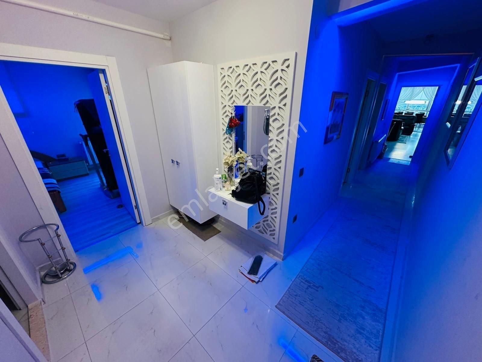 Kuşadası Ege'de Deniz Manzaralı, Havuzlu Sitede 200 M² 4+1 Satılık Lüks Daire - Görsel 20