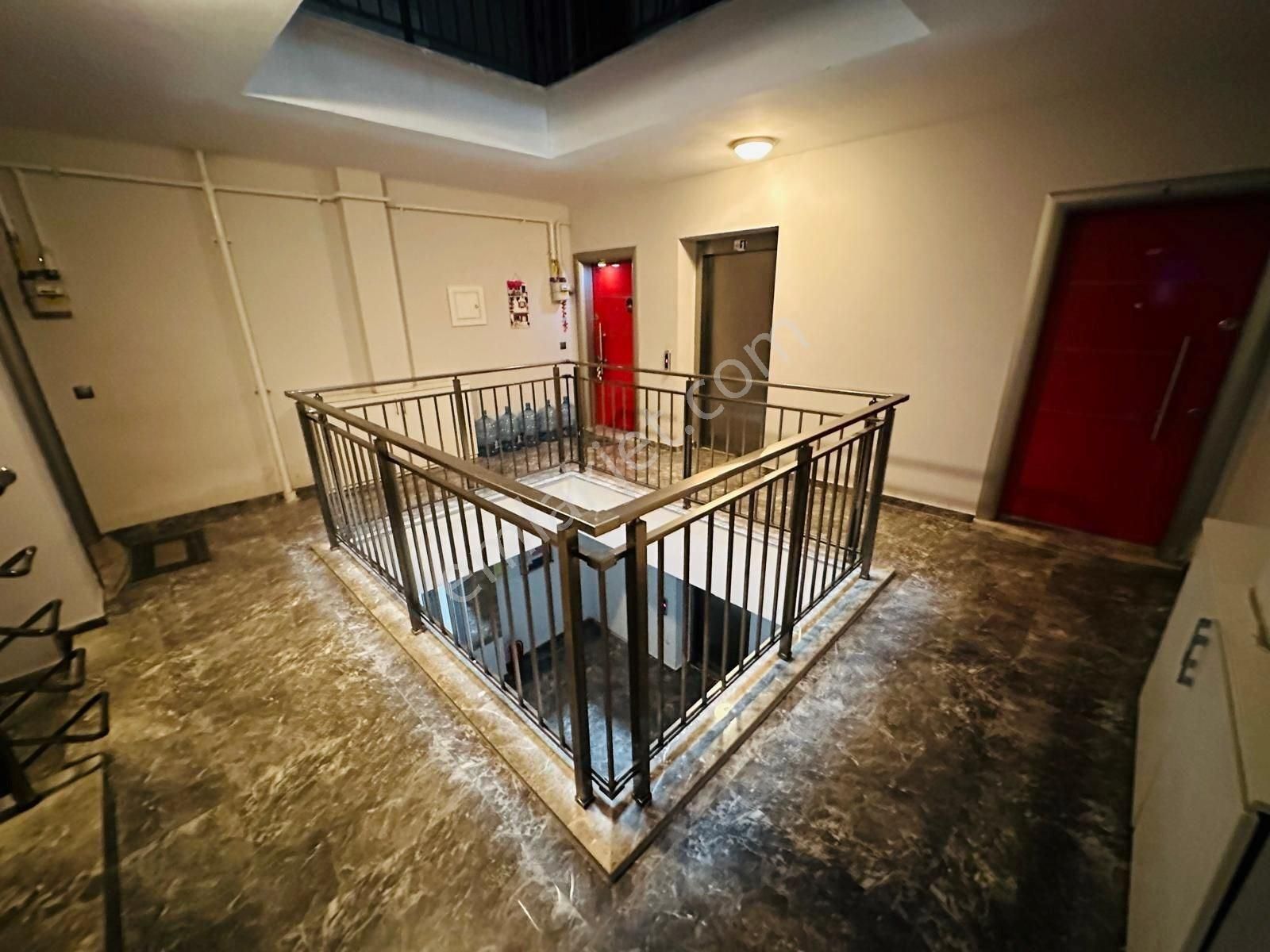 Kuşadası Ege'de Deniz Manzaralı, Havuzlu Sitede 200 M² 4+1 Satılık Lüks Daire - Görsel 34