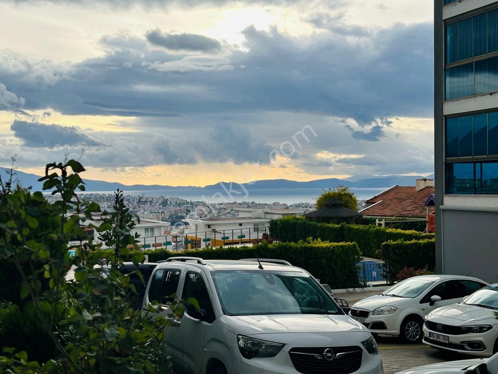 Kuşadası Ege'de Deniz Manzaralı, Havuzlu Sitede 200 M² 4+1 Satılık Lüks Daire - Görsel 5