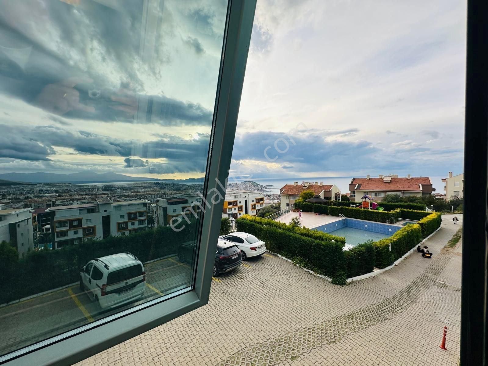 Kuşadası Ege'de Deniz Manzaralı, Havuzlu Sitede 200 M² 4+1 Satılık Lüks Daire - Görsel 12