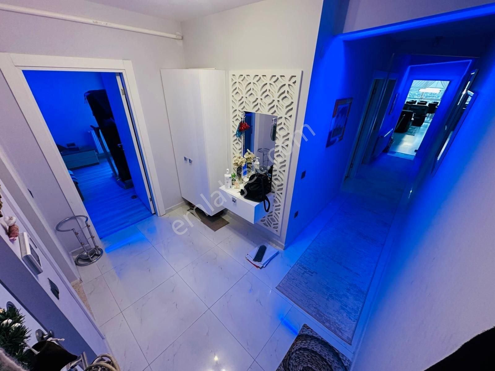 Kuşadası Ege'de Deniz Manzaralı, Havuzlu Sitede 200 M² 4+1 Satılık Lüks Daire - Görsel 24