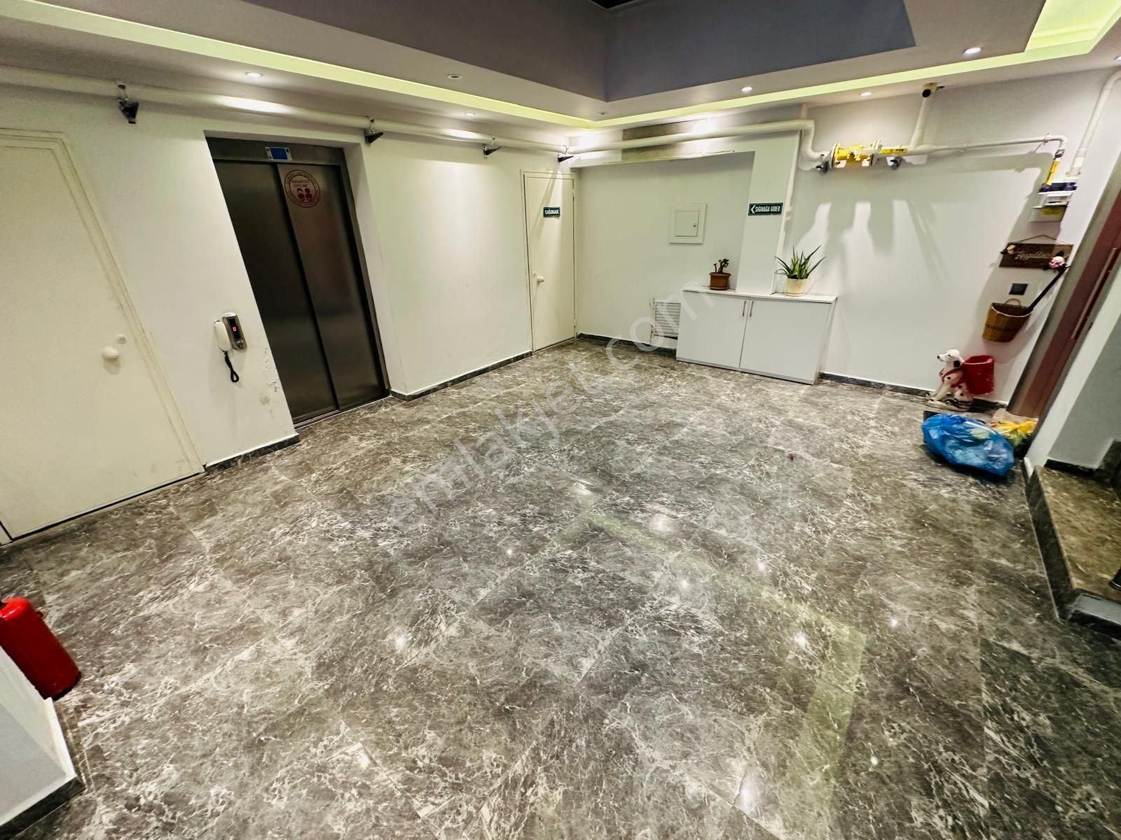 Kuşadası Ege'de Deniz Manzaralı, Havuzlu Sitede 200 M² 4+1 Satılık Lüks Daire - Görsel 35