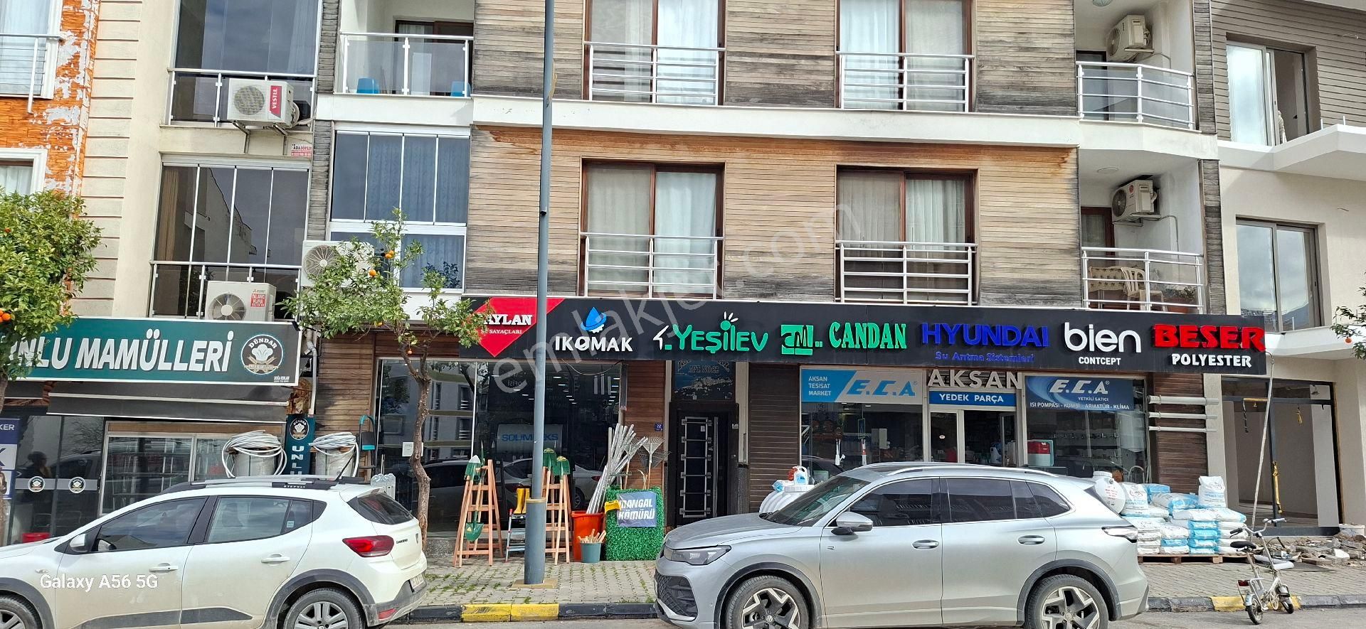 Kuşadası Davutlar Mah.satılık Masrafsız 3+1 Daire - Görsel 3