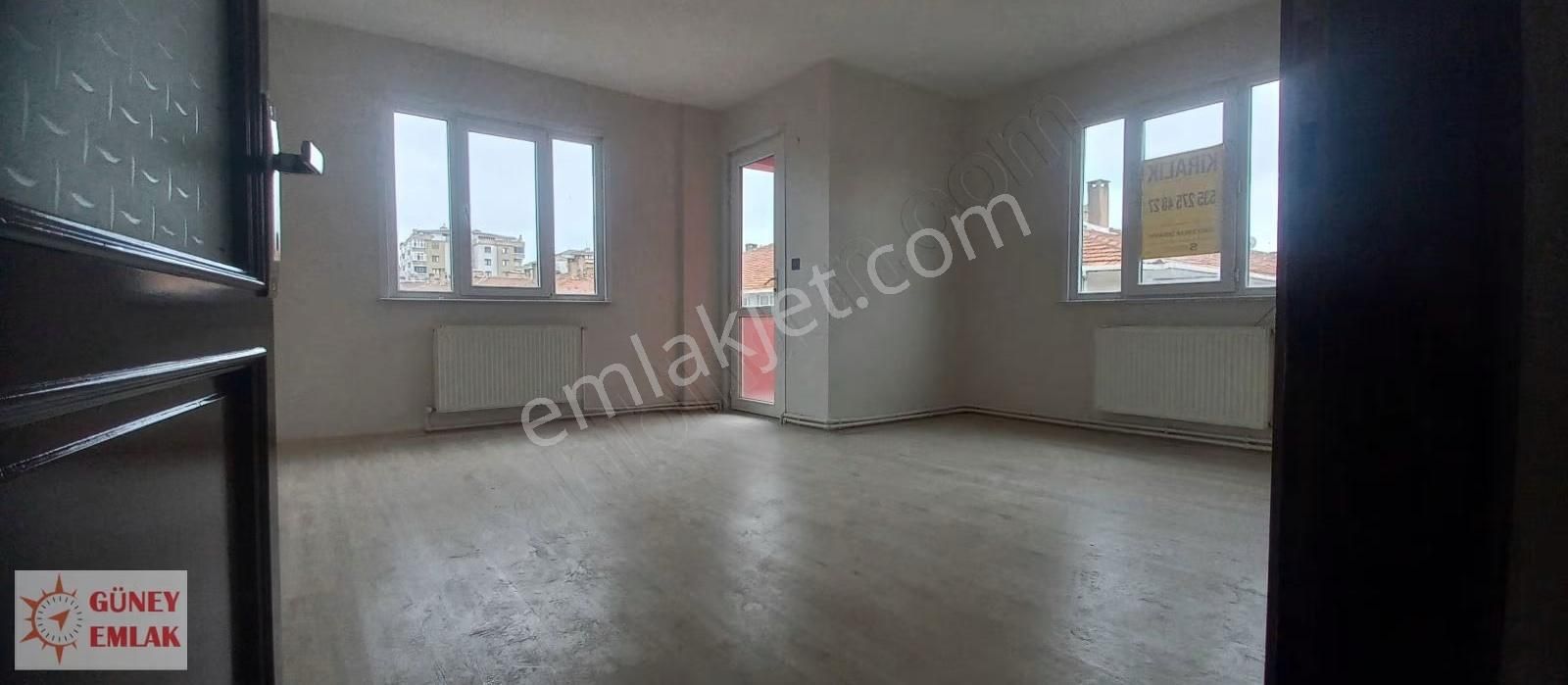 Altınşehir Mahallesinde Kiralık Bakımlı Ve Geniş Daire - Görsel 19
