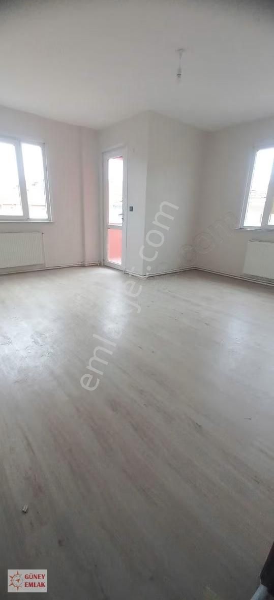 Altınşehir Mahallesinde Kiralık Bakımlı Ve Geniş Daire - Görsel 15