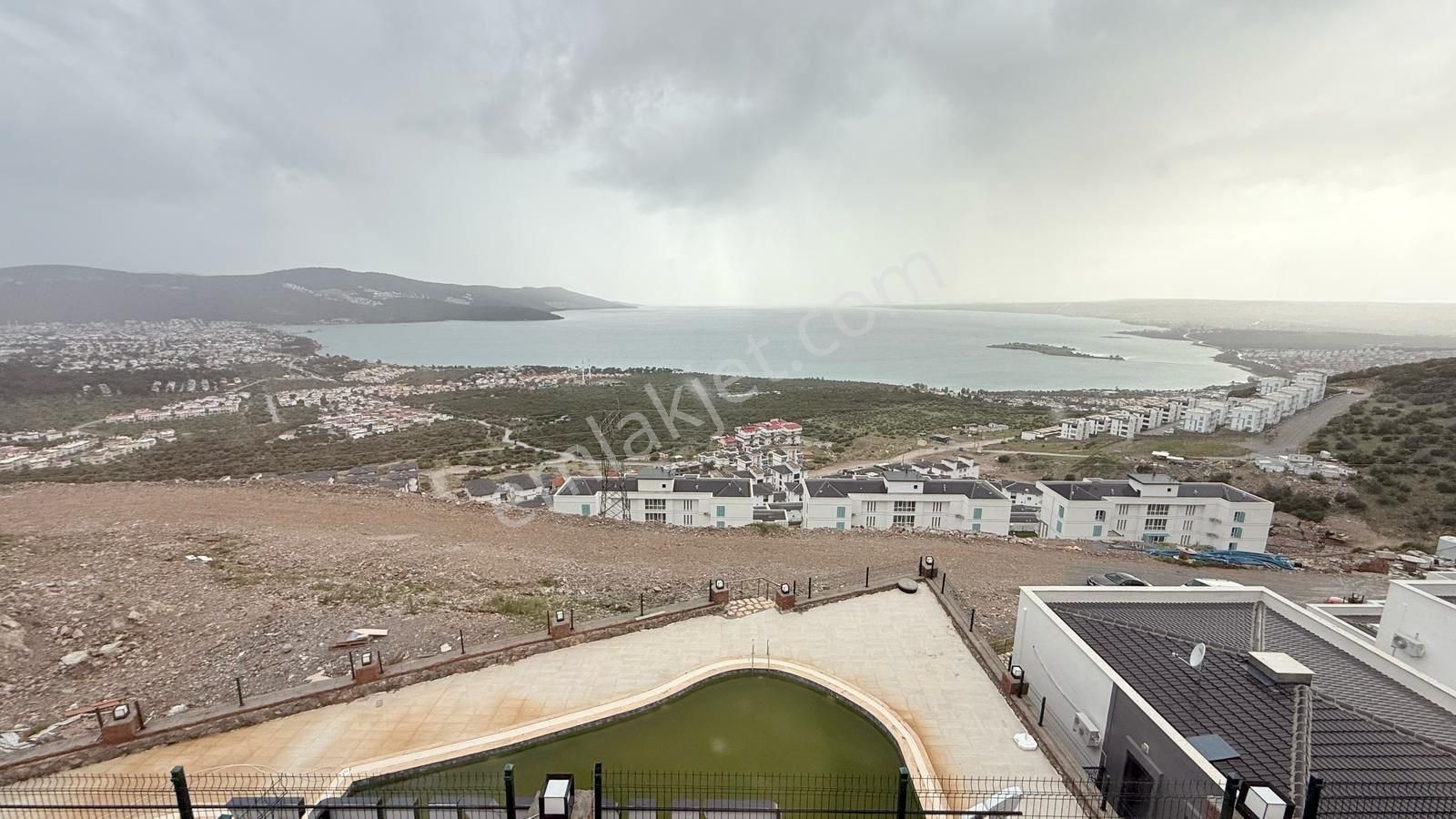 Didim Akbükte Eşsiz Deniz Manzaralı Alt Katta Yatak Odalı 3+1 Villa - Görsel 6