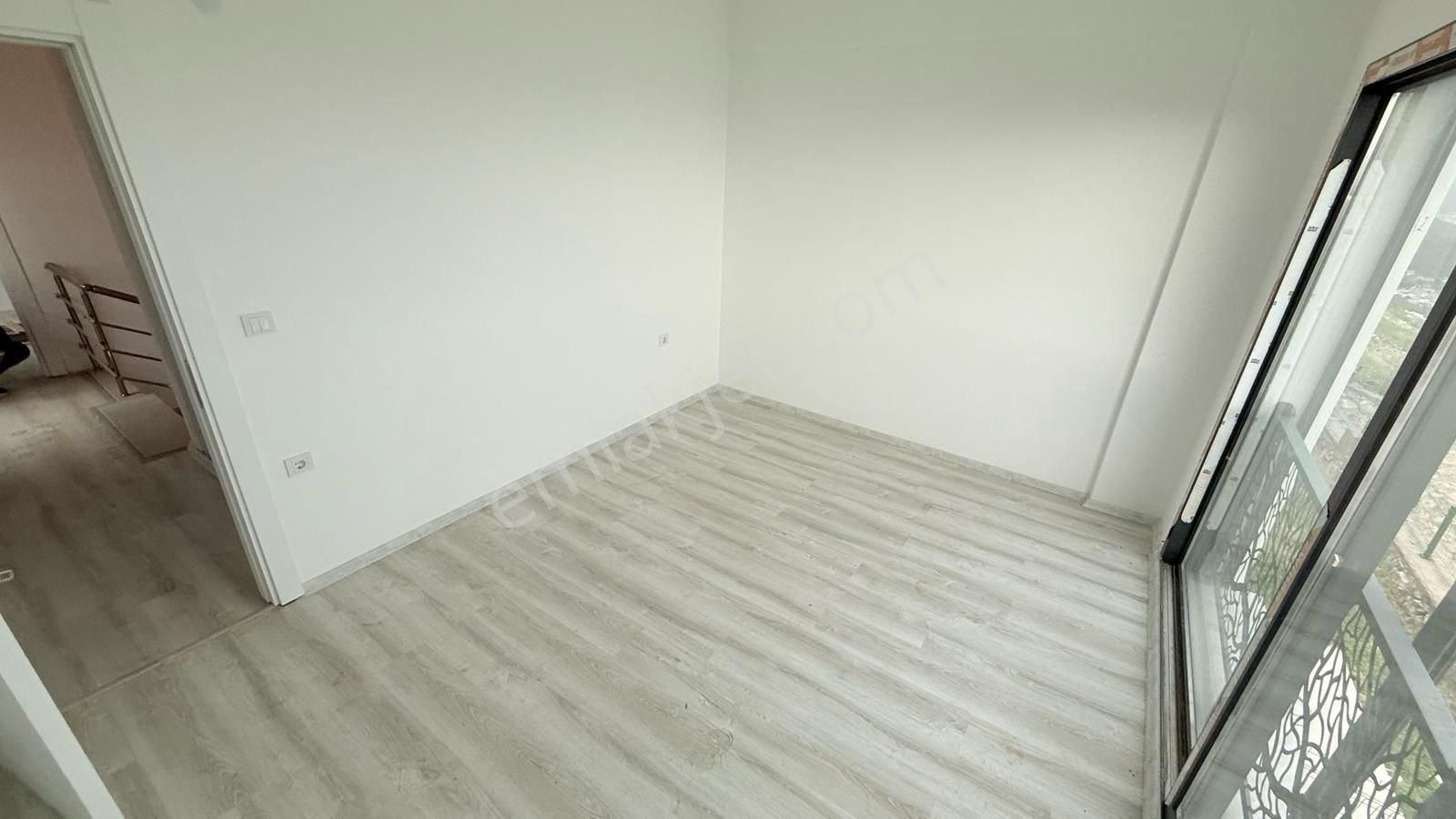 Didim Akbükte Eşsiz Deniz Manzaralı Alt Katta Yatak Odalı 3+1 Villa - Görsel 4