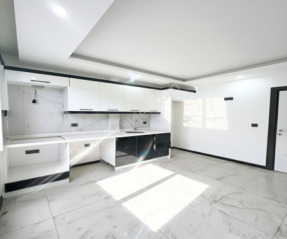 [güzel City] Merkezi Lokasyonda K.otoparklı+balkonlu Geniş Daire - Görsel 15