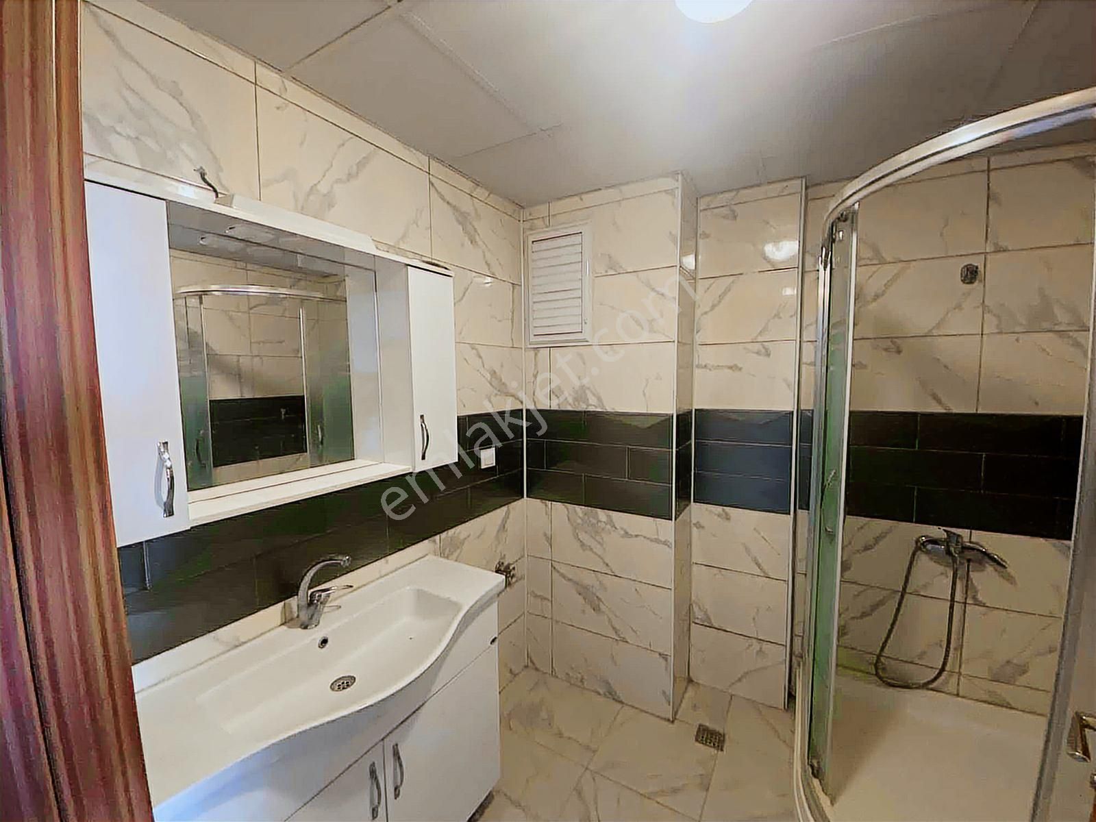 Çarşı Merkezinde(murat Atılgan Karşısı) Yeni, Kiralık 3+1 Daire - Görsel 2