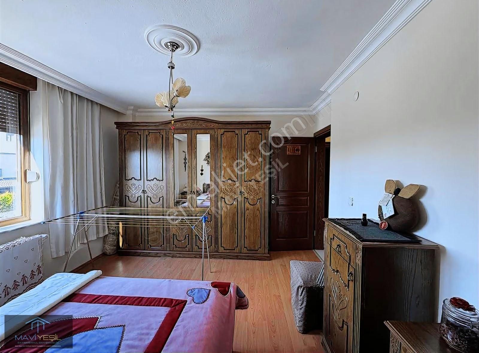Edremit Güre Ssk Caddesnde Denize 300m Masafede Satılk 3+1 Villa - Görsel 11