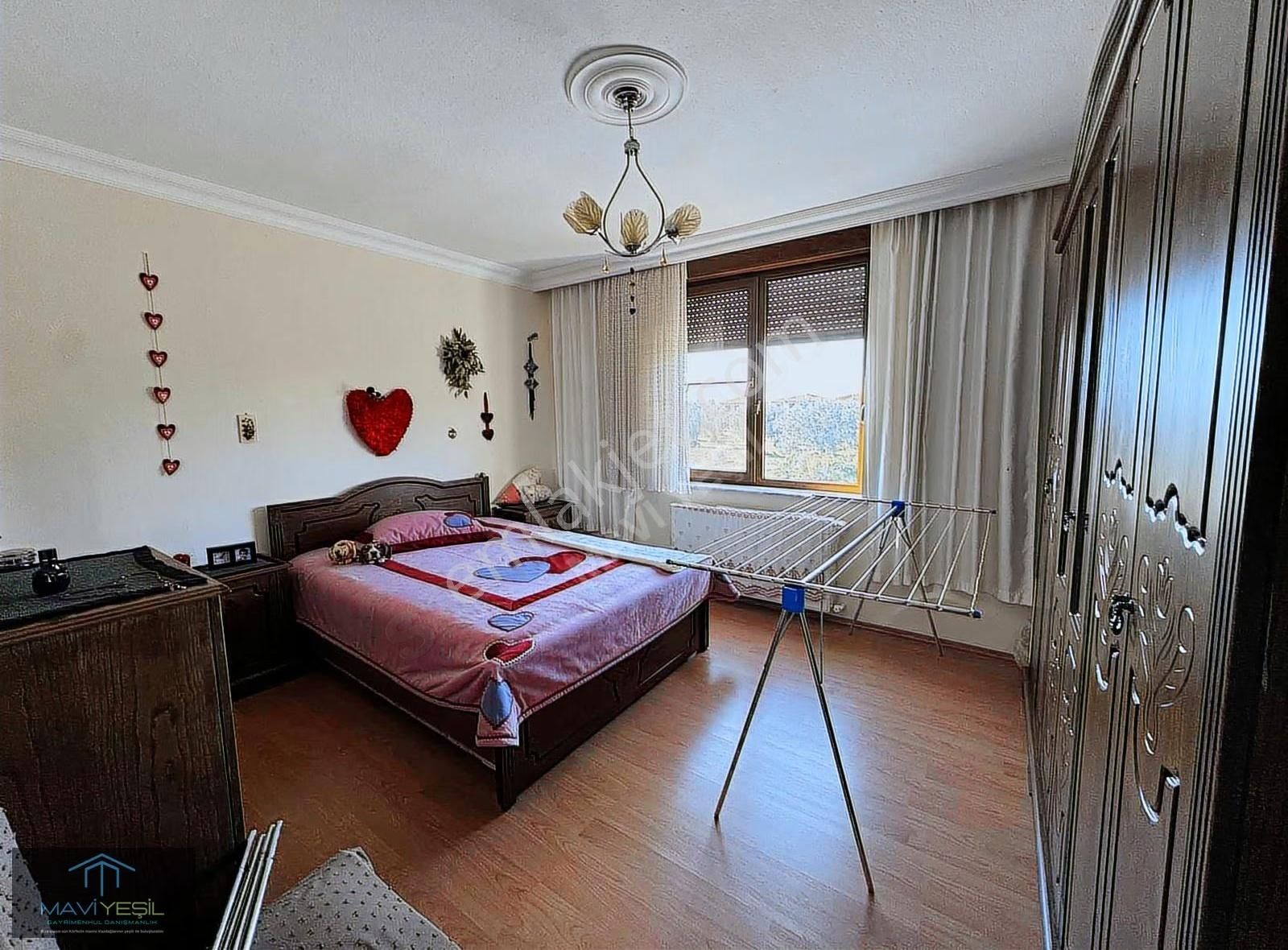 Edremit Güre Ssk Caddesnde Denize 300m Masafede Satılk 3+1 Villa - Görsel 28