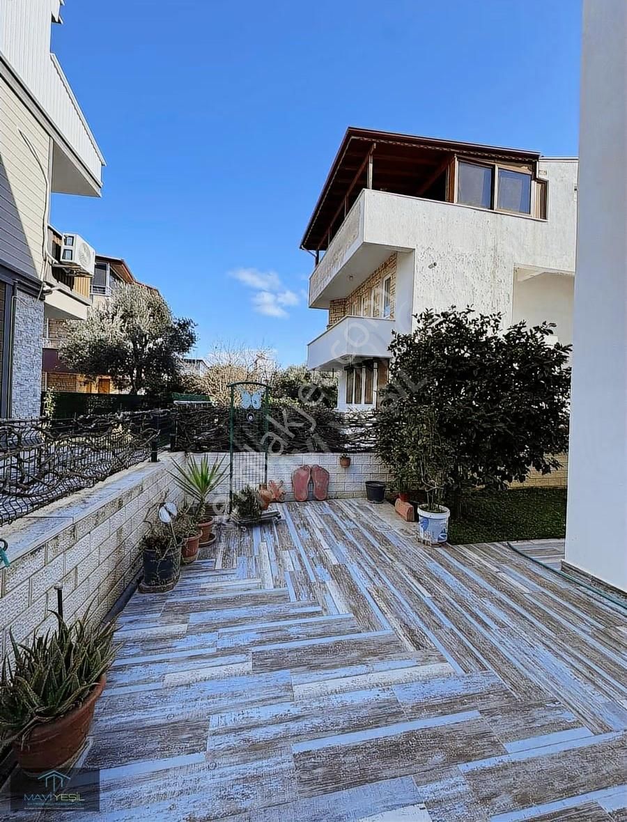 Edremit Güre Ssk Caddesnde Denize 300m Masafede Satılk 3+1 Villa - Görsel 34