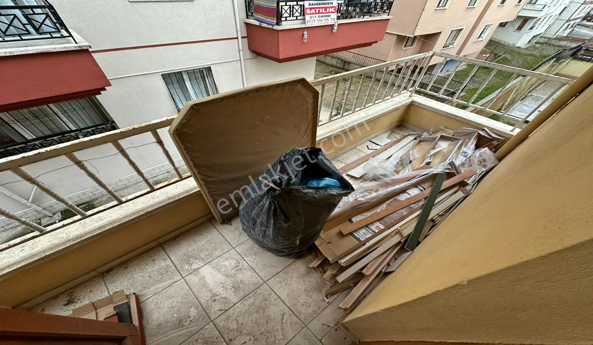 Yayla Seyitler Caddesinde 2.katta Çift Balkonlu Ön Cephe - Görsel 17