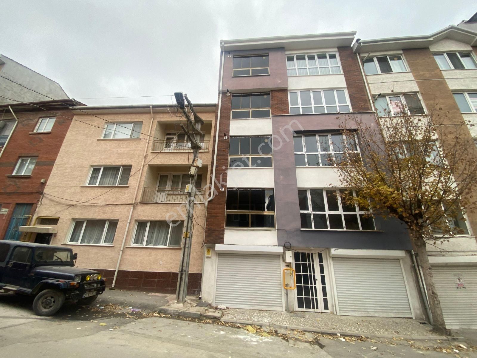 Eski Devlet Hastanesi Yakını Sıfır, Çok Geniş, 3+1 Daireler - Görsel 9