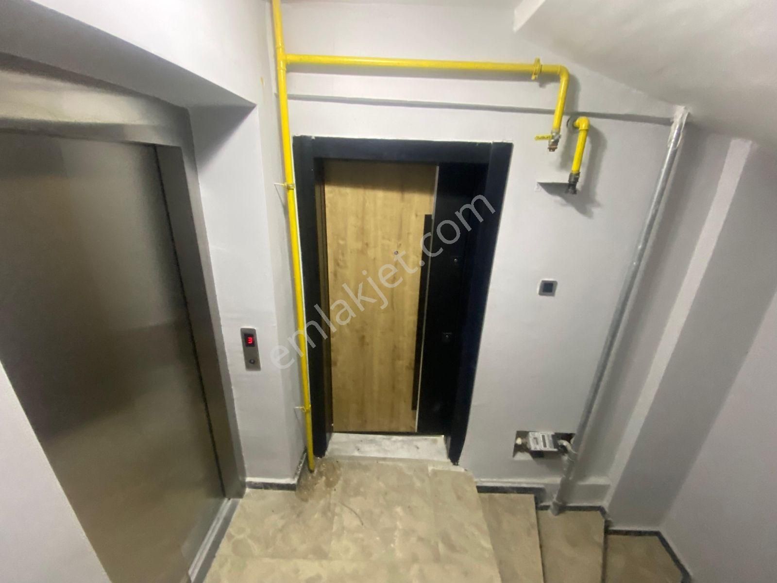 Eski Devlet Hastanesi Yakını Sıfır, Çok Geniş, 3+1 Daireler - Görsel 14