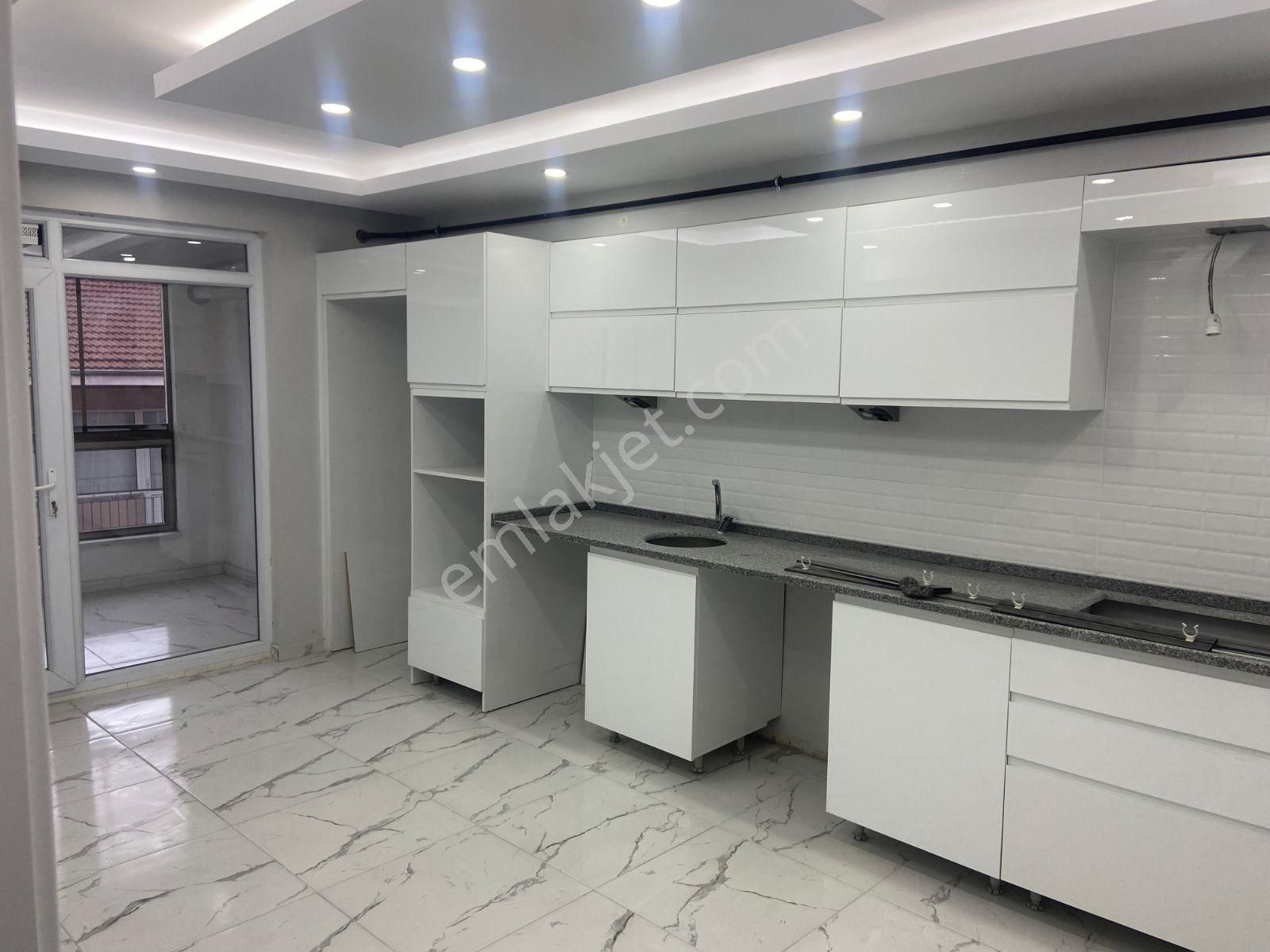 Eski Devlet Hastanesi Yakını Sıfır, Çok Geniş, 3+1 Daireler - Görsel 6