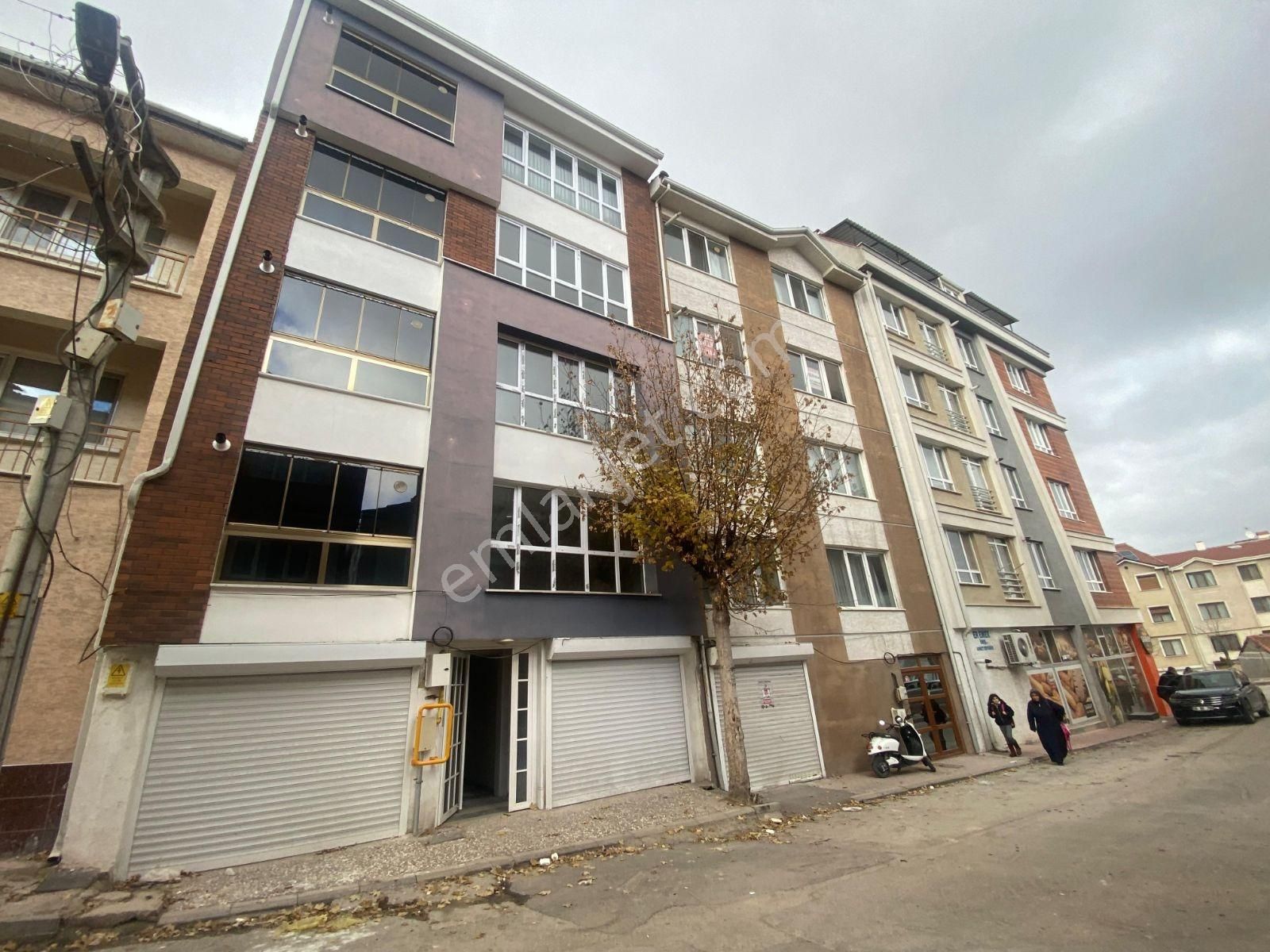 Eski Devlet Hastanesi Yakını Sıfır, Çok Geniş, 3+1 Daireler - Görsel 2