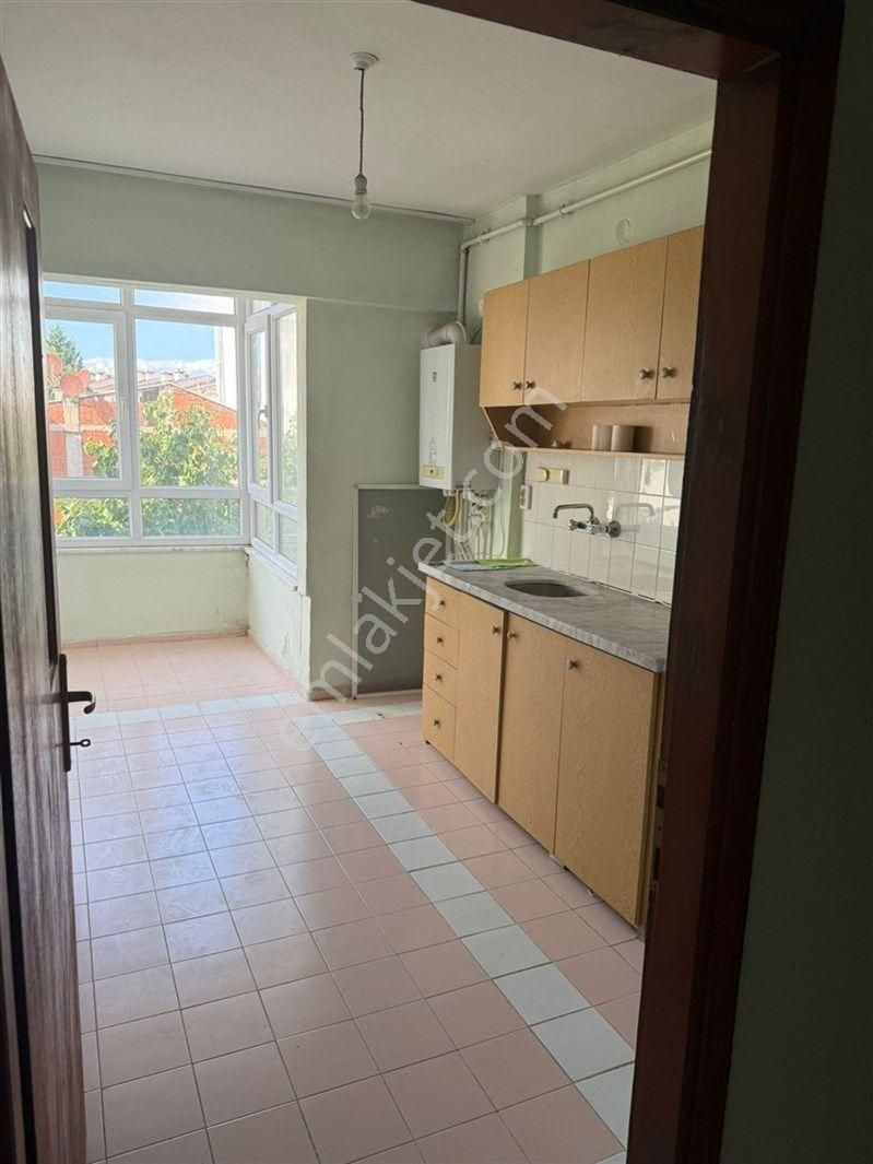 Bursa Güzelyalı Eğitim Mah. Acil Satılık Sahile Yakın 3.kat 3+1 Daire 3.700.000 Tl - Görsel 2