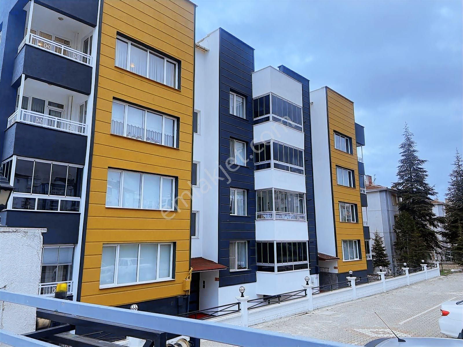 Batıkent'te Satılık, Lüks 3+1 Geniş Daire